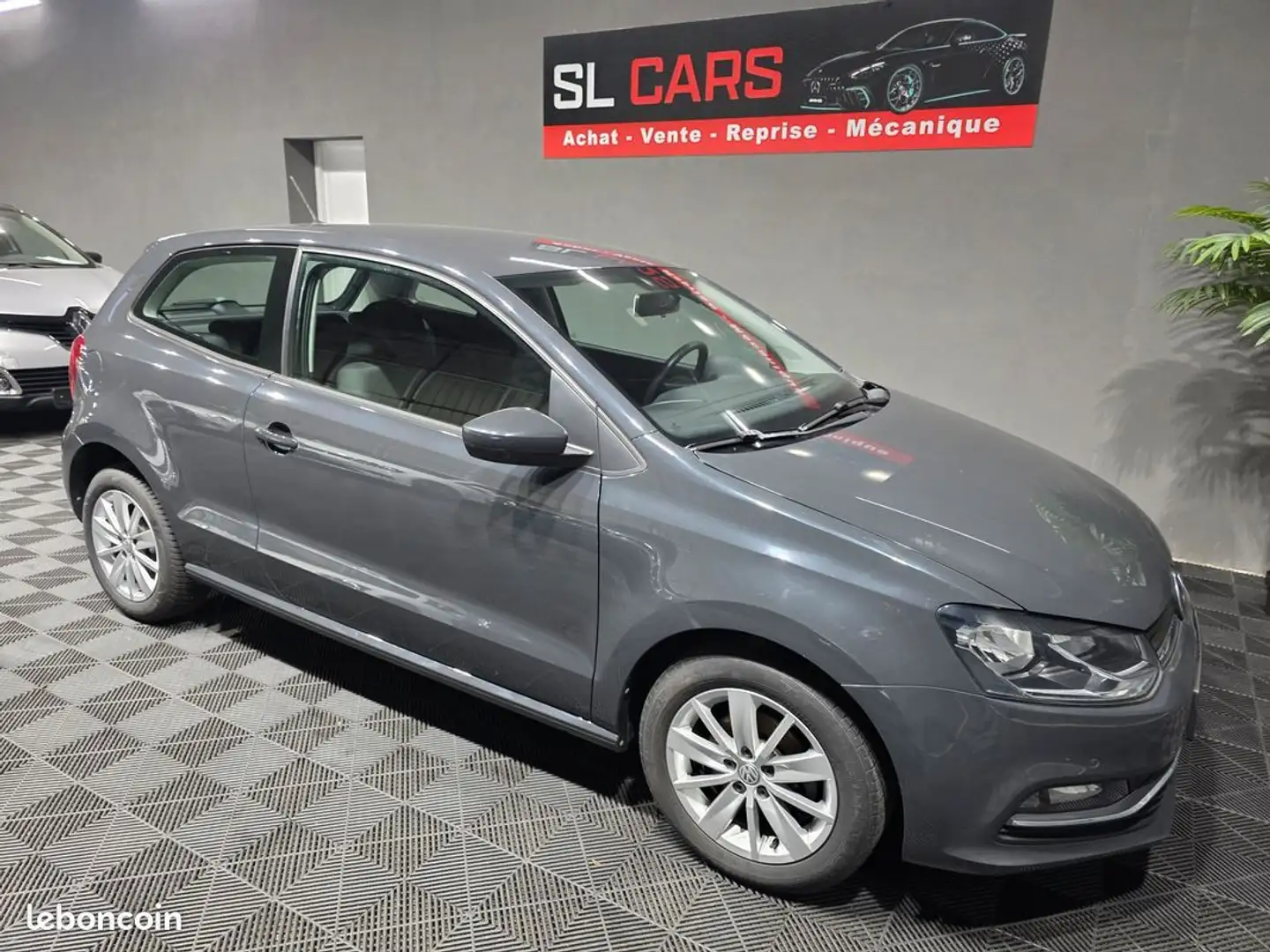 Volkswagen Polo V 1.0 60ch 3p - 1