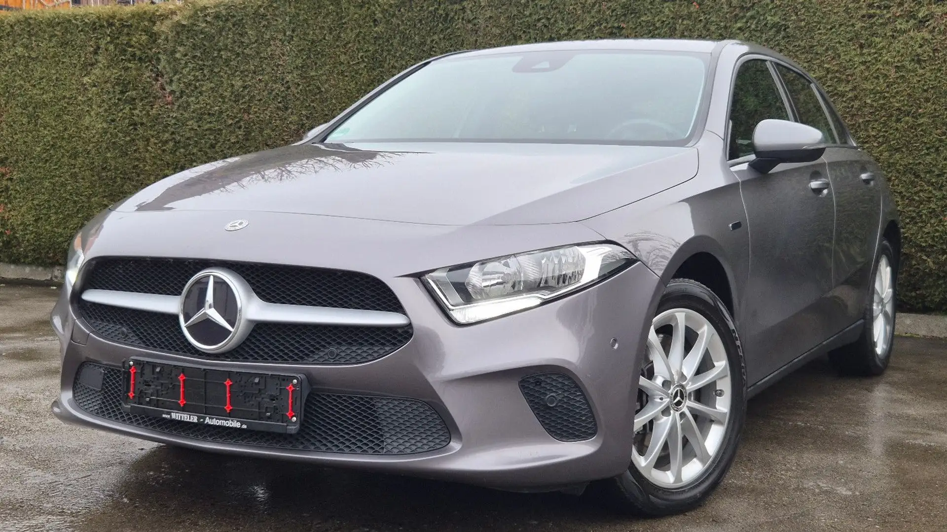 Mercedes-Benz A 250 e DCT/NAVI/ACC/CarPlay/Android/DAB/SHZ/ALU Grau - 2