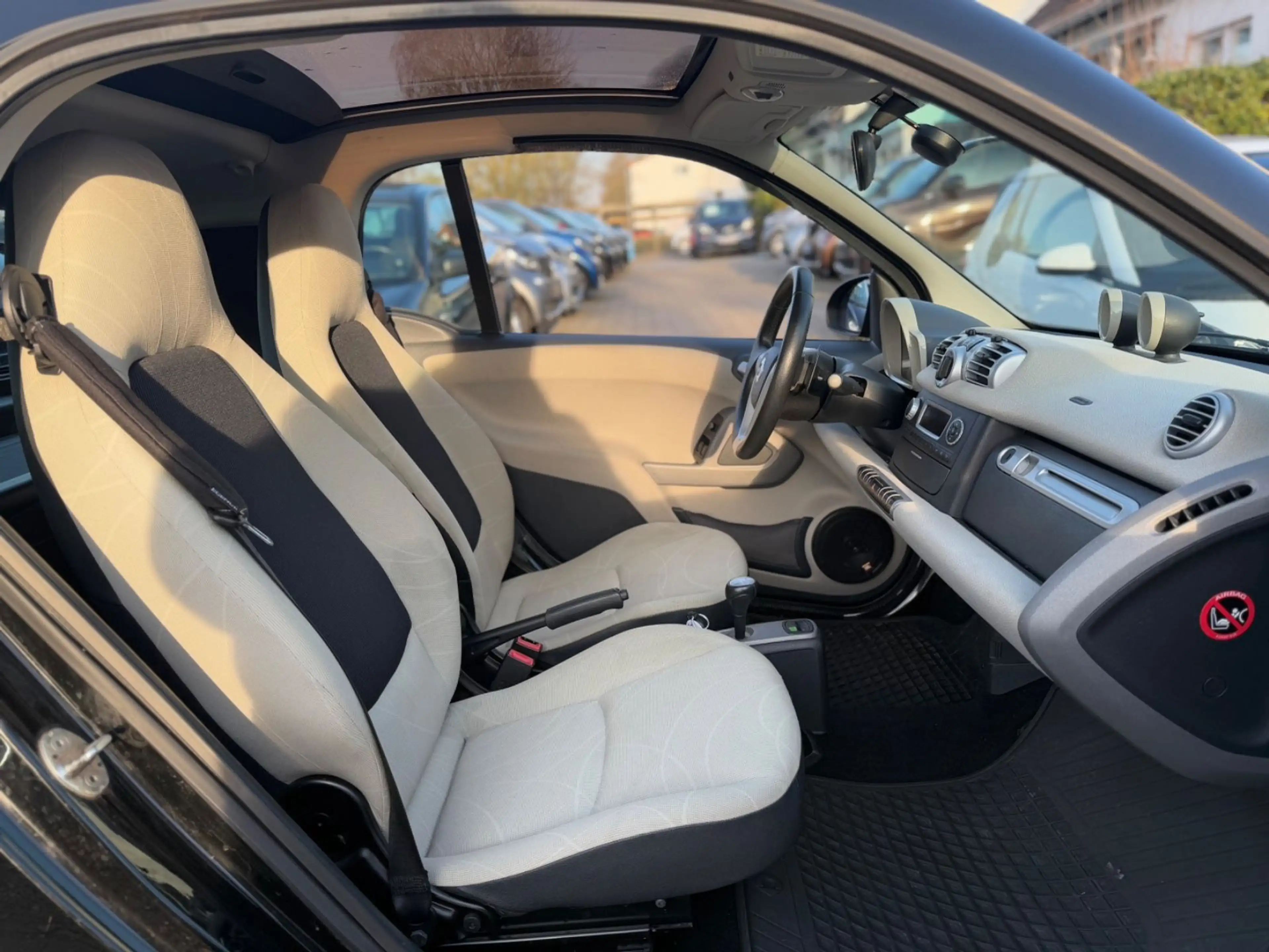 smart forTwo *MHD*SERVO*KLIMA*AUTOMATIK*PANO* — photo 9