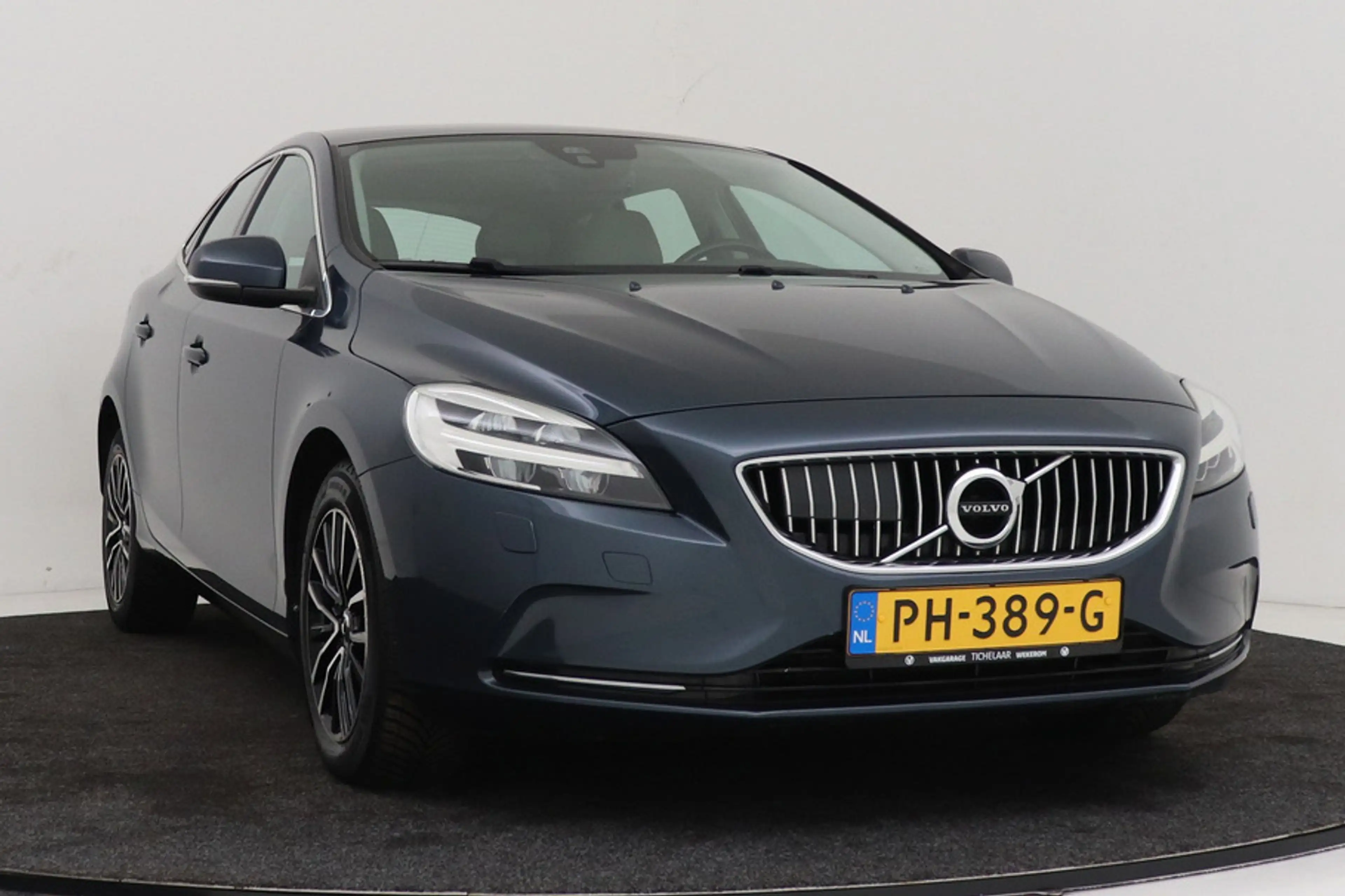 Volvo V40 1.5 T2 Nordic+ | Trekhaak | Panoramadak | Org NL | — photo 13