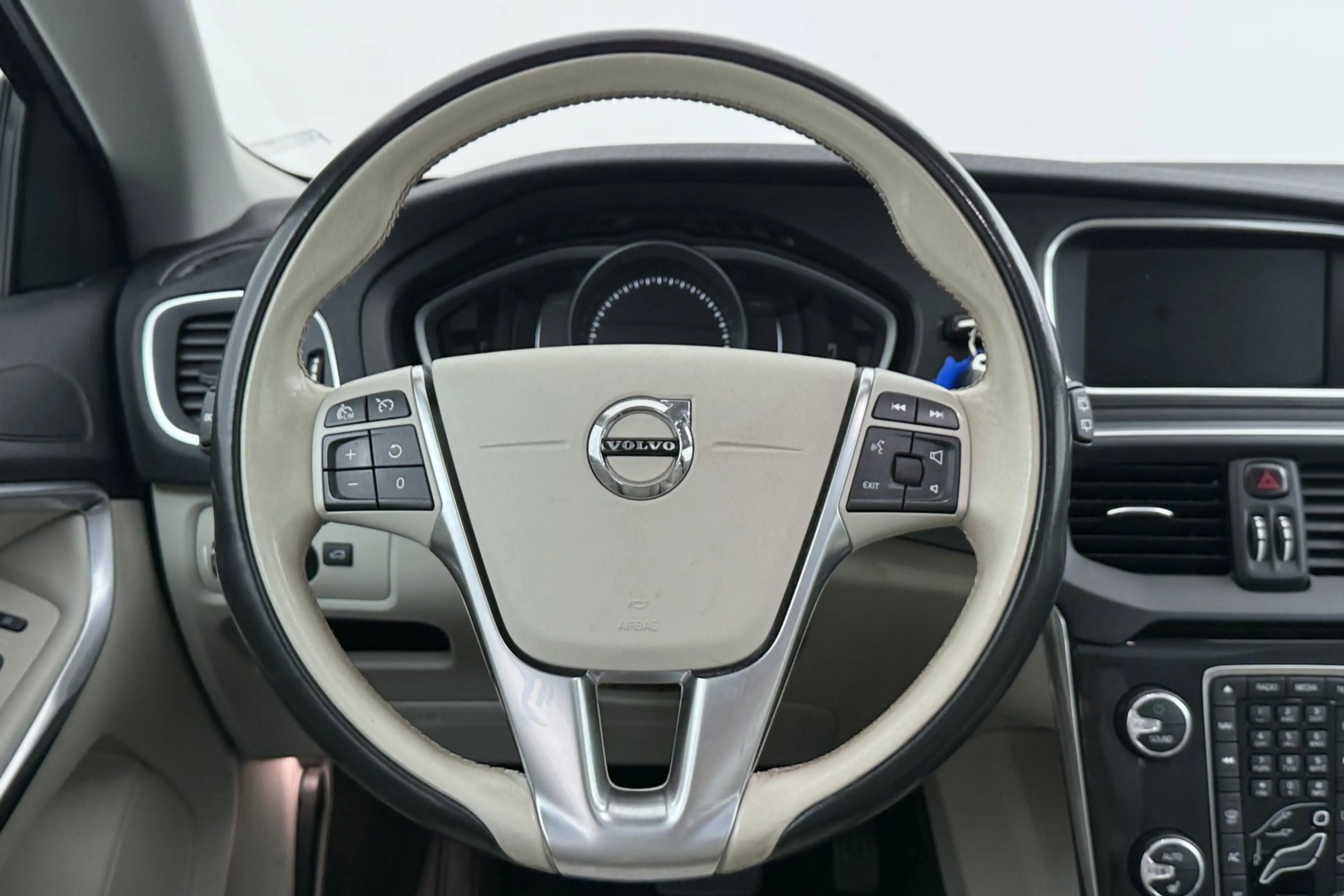 Volvo V40 1.5 T2 Nordic+ | Trekhaak | Panoramadak | Org NL | — photo 19