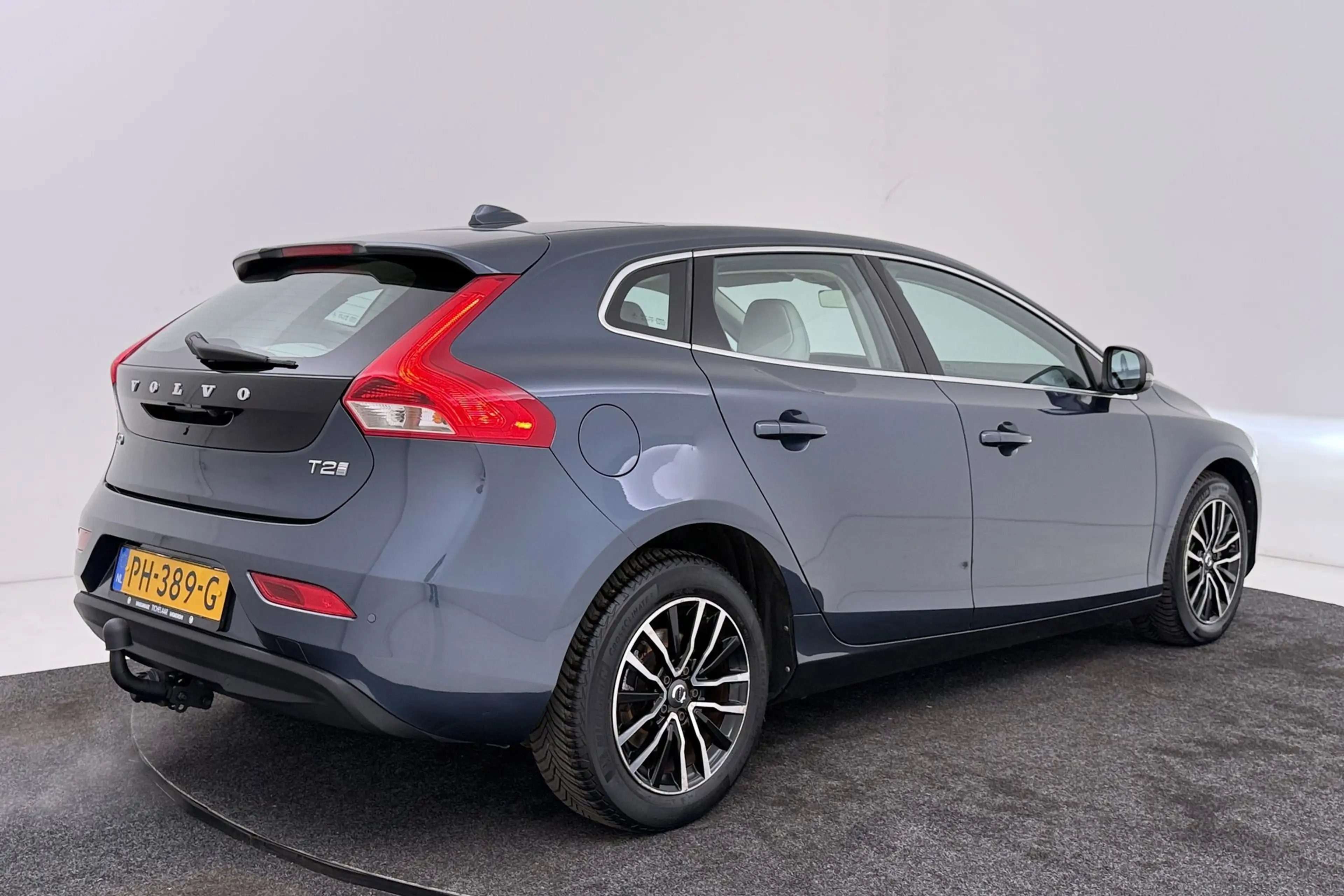 Volvo V40 1.5 T2 Nordic+ | Trekhaak | Panoramadak | Org NL | — photo 38