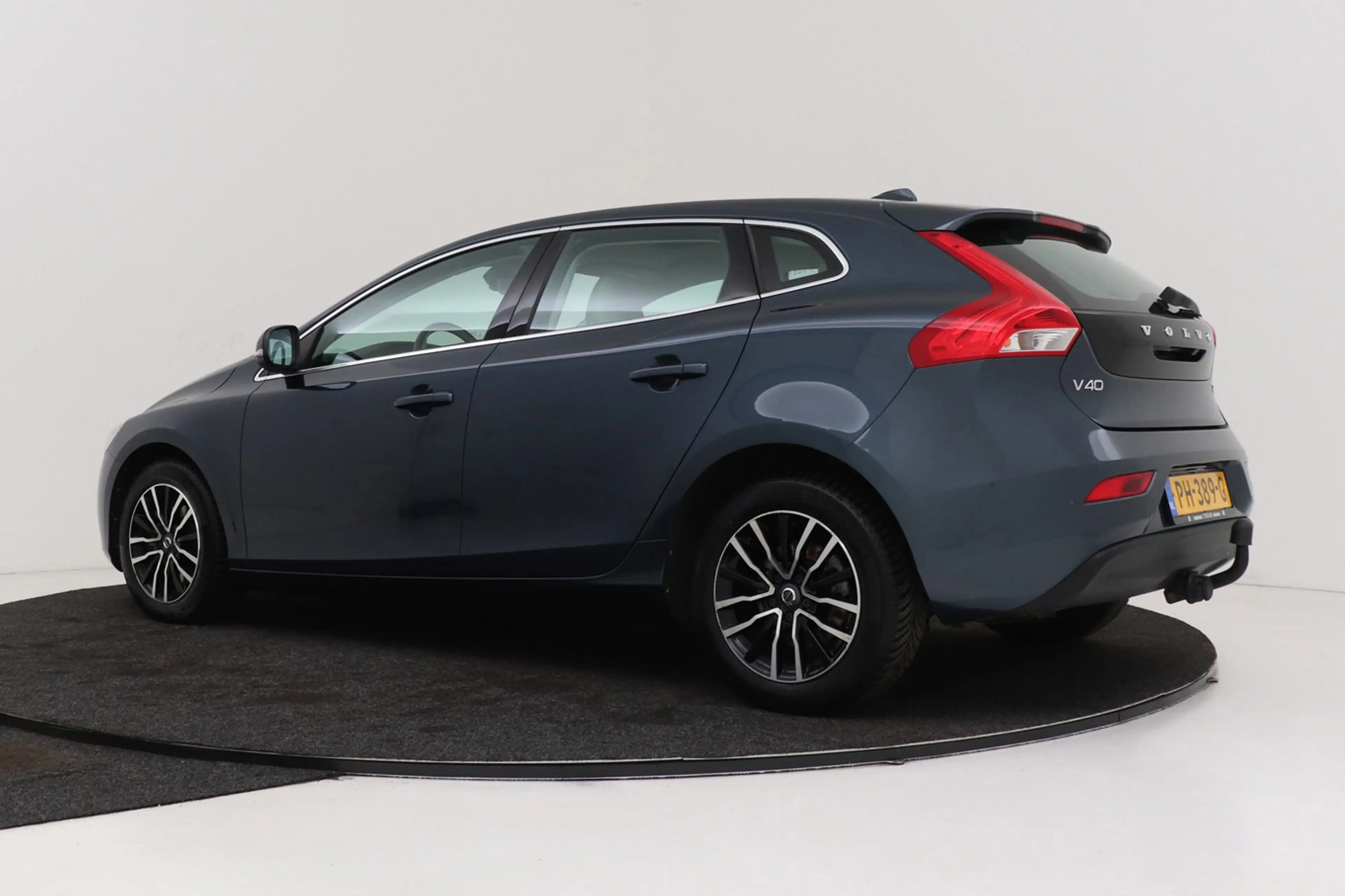 Volvo V40 1.5 T2 Nordic+ | Trekhaak | Panoramadak | Org NL | — photo 6