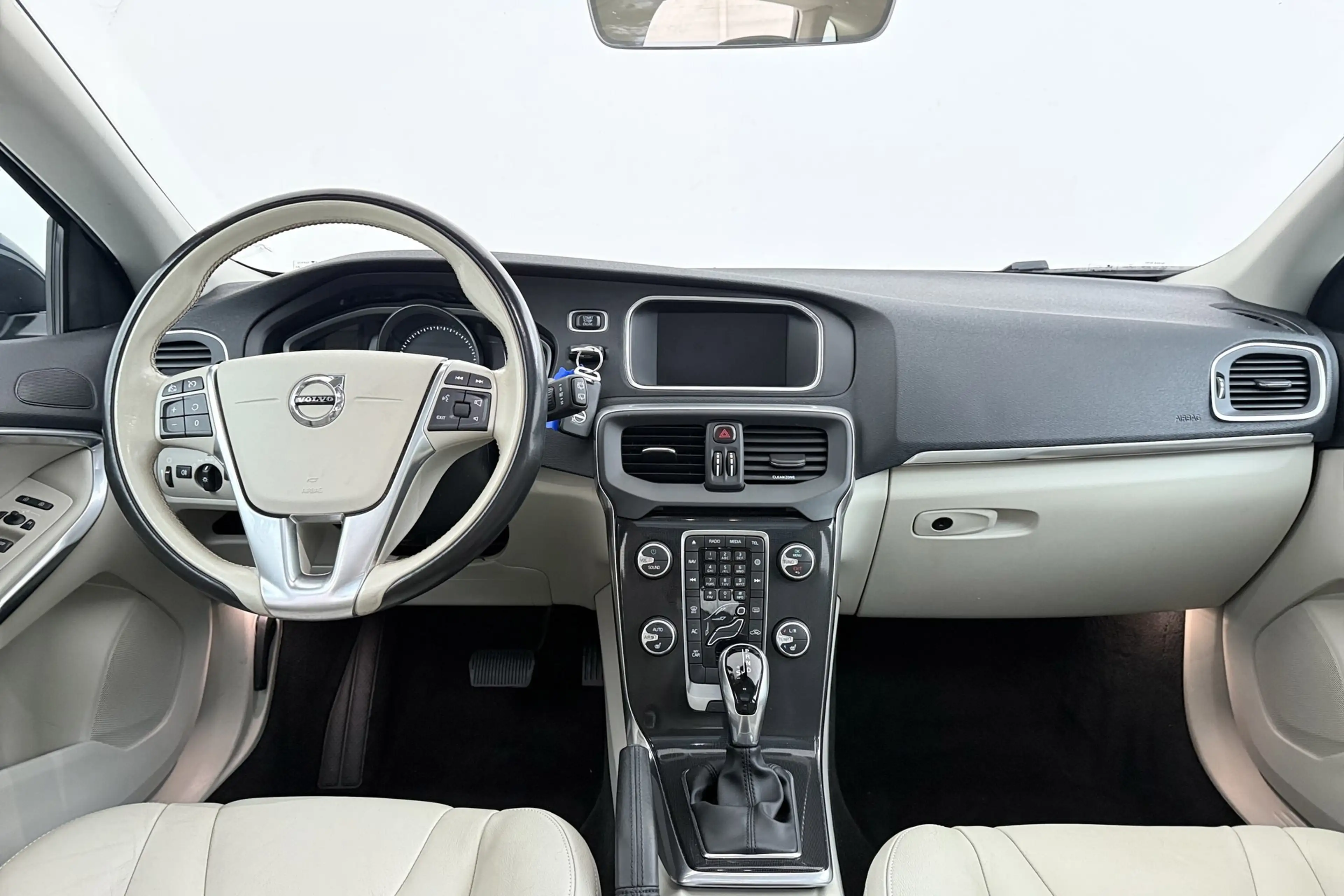 Volvo V40 1.5 T2 Nordic+ | Trekhaak | Panoramadak | Org NL | — photo 7