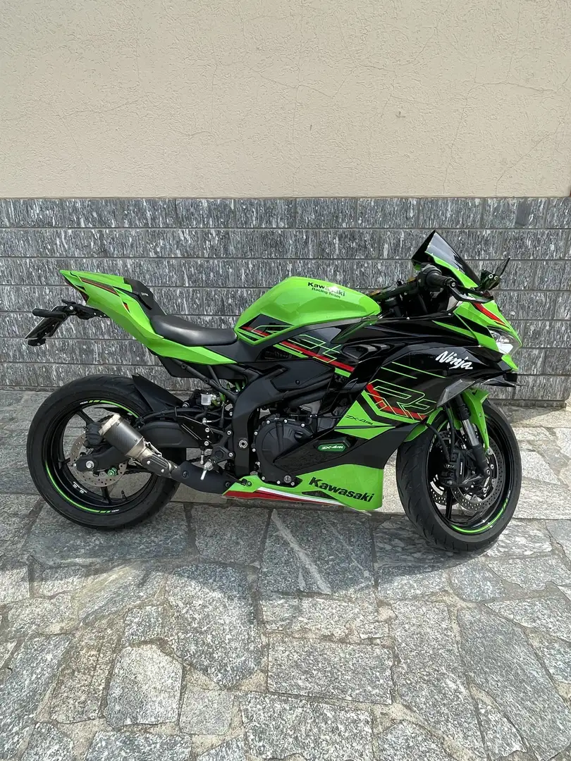 Kawasaki Ninja ZX-4RR - 1