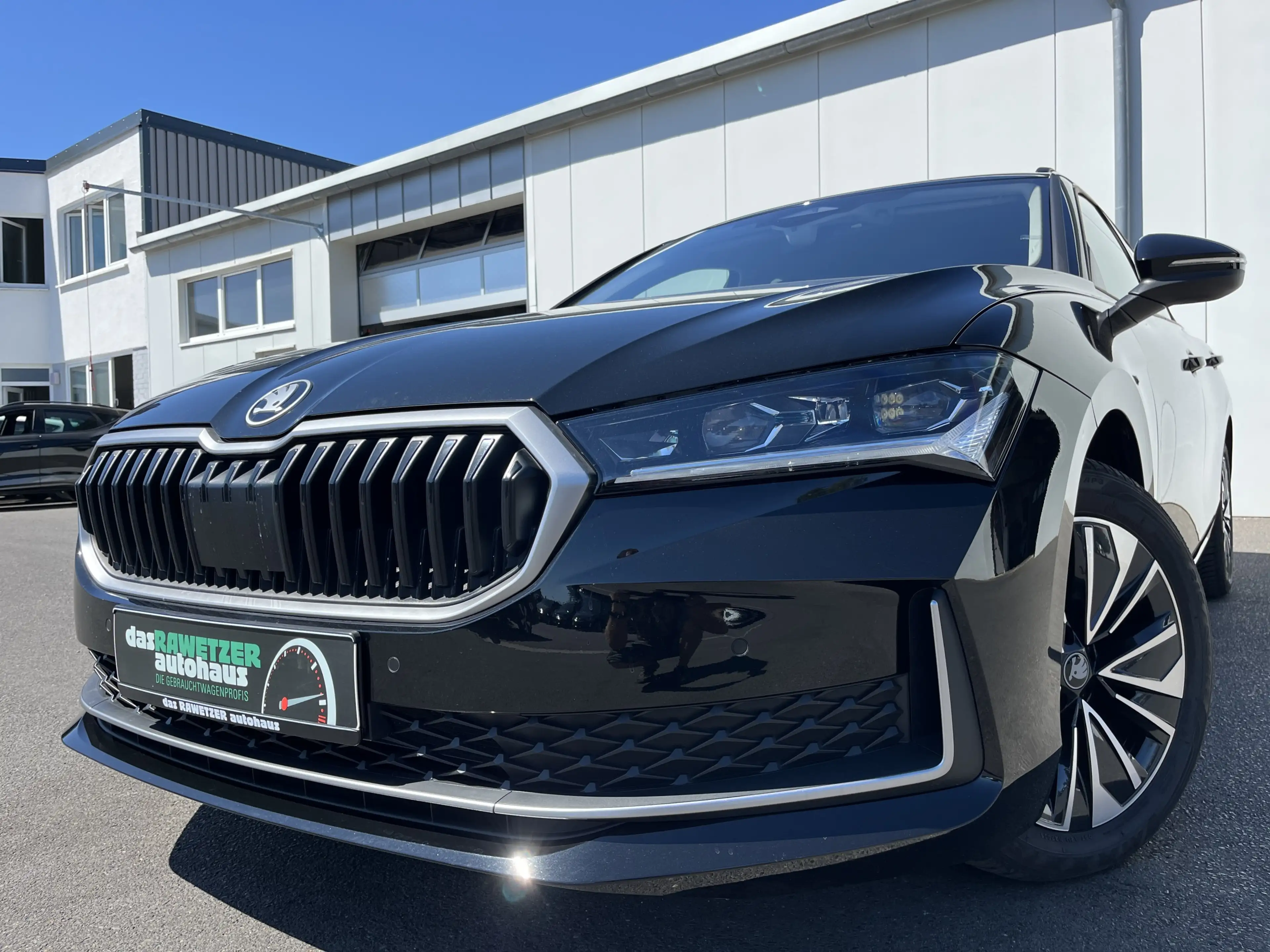 Skoda Superb Combi 2.0 TSI DSG Selection 213€ m.20% Anz. AHK