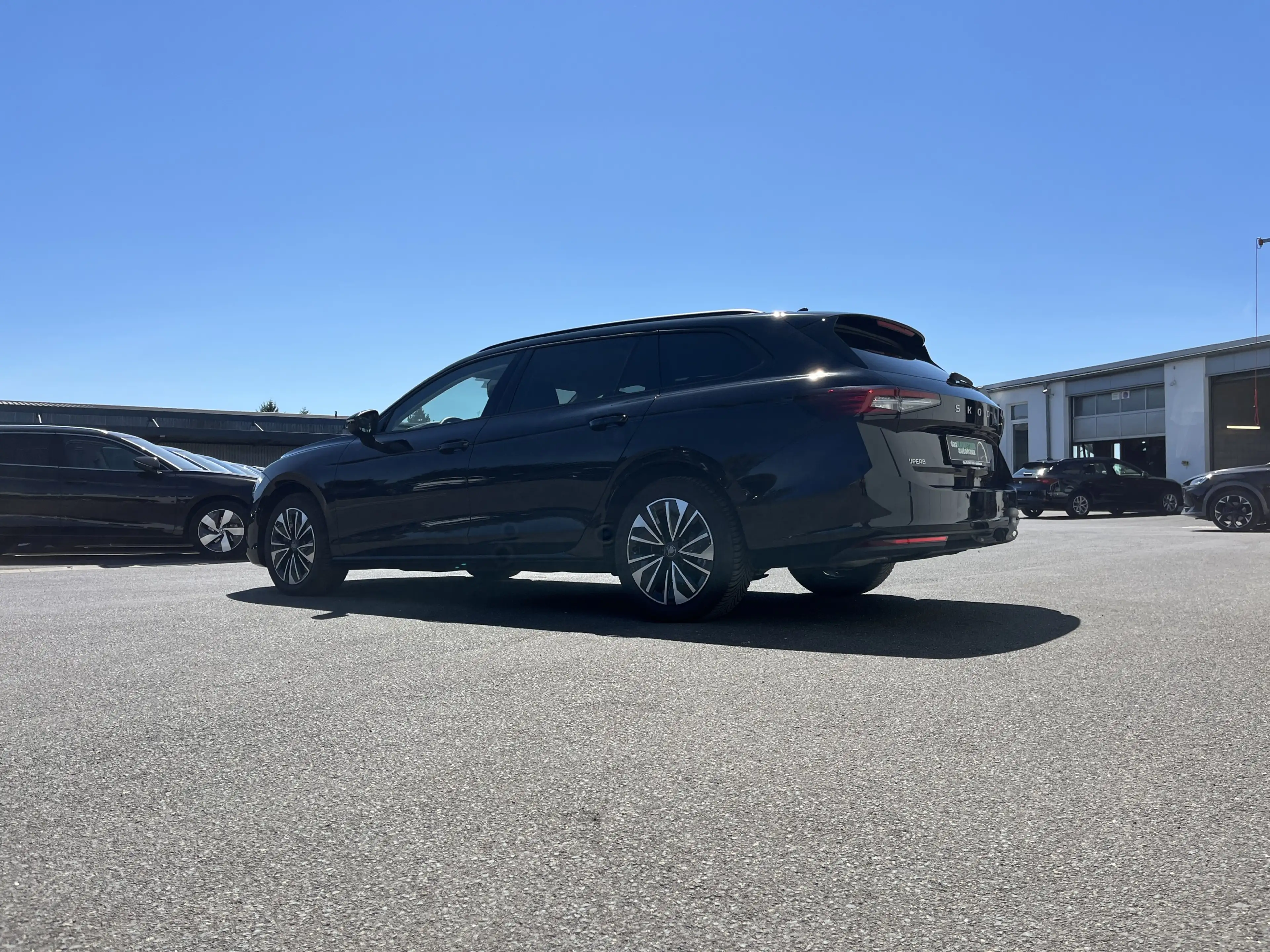 Skoda Superb Combi 2.0 TSI DSG Selection 213€ m.20% Anz. AHK — photo 9