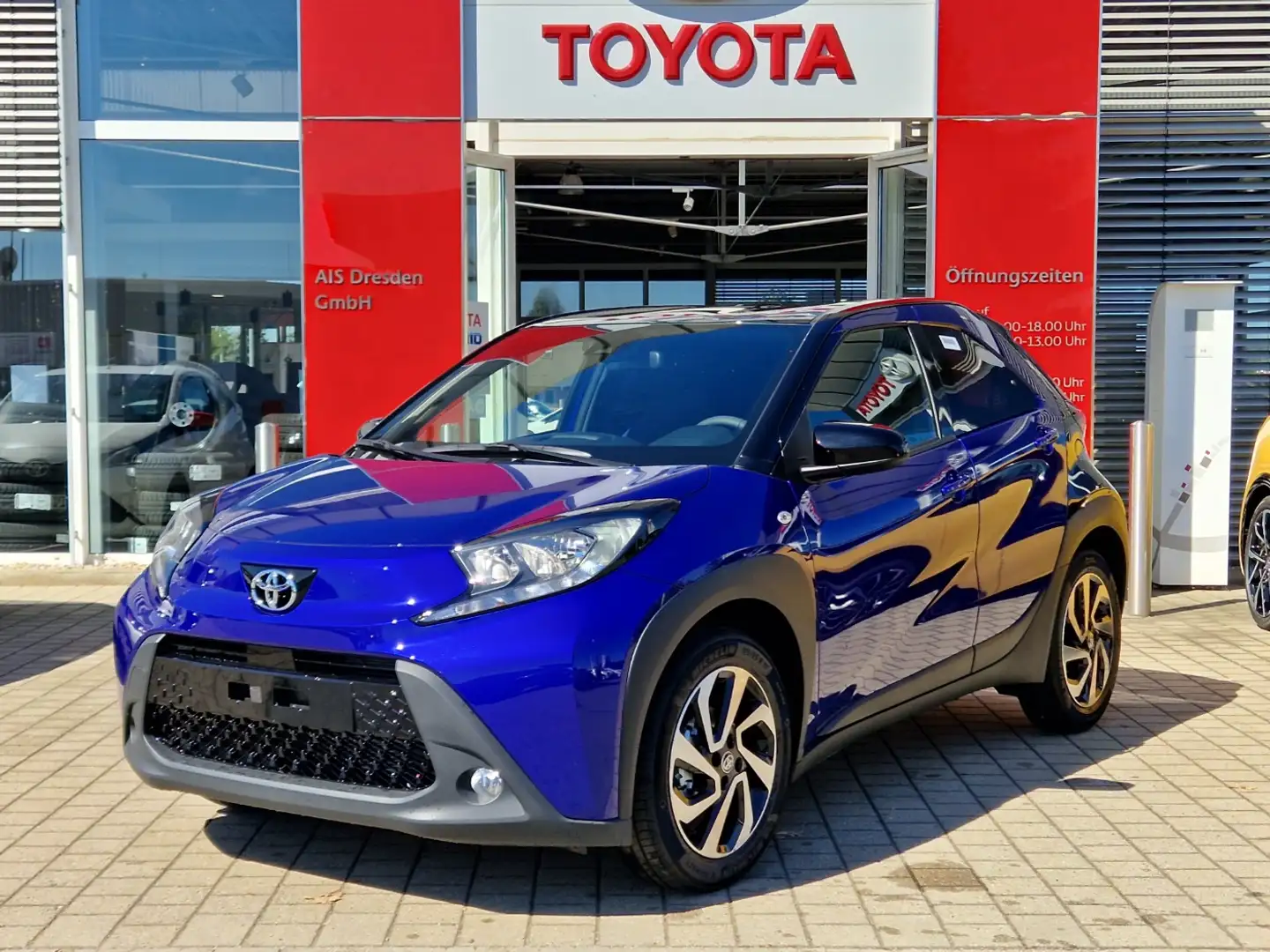 Toyota Aygo X 1.0 VVT-i CVT Teamplayer AppleCarPlay, BT Blau - 1