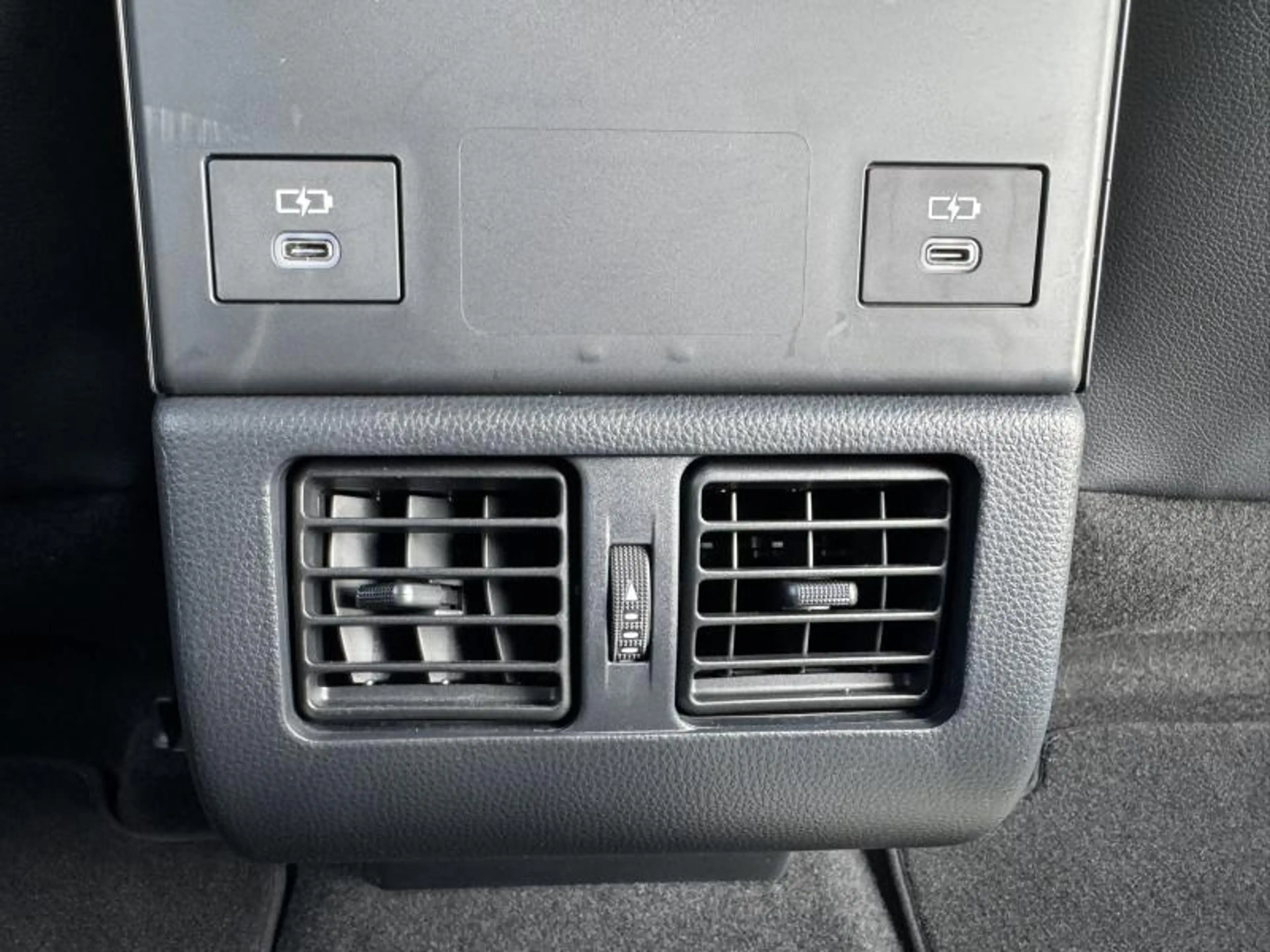 Toyota bZ4X LWB EV 2WD AT Business Plus — photo 11