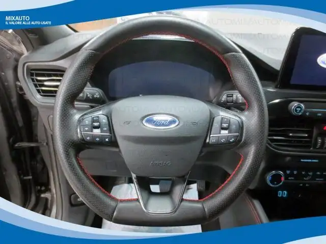 Ford Kuga view 4