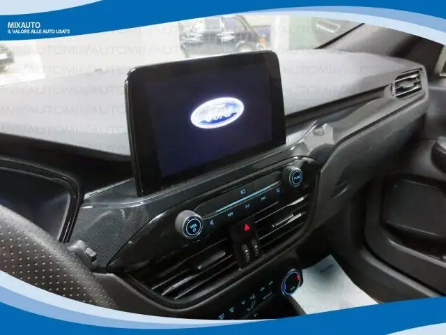 Ford Kuga view 5