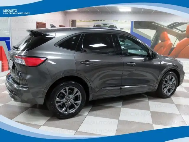Ford Kuga view 2