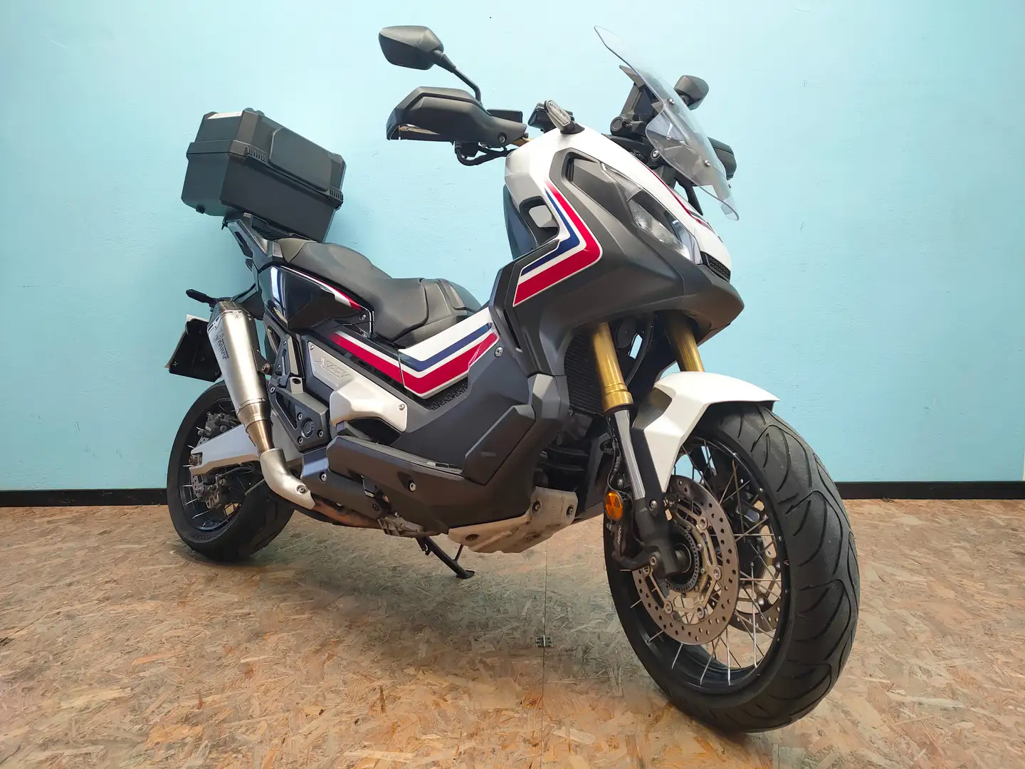 Honda X-ADV DCT ABS con livrea Tricolour HRC Alb - 2