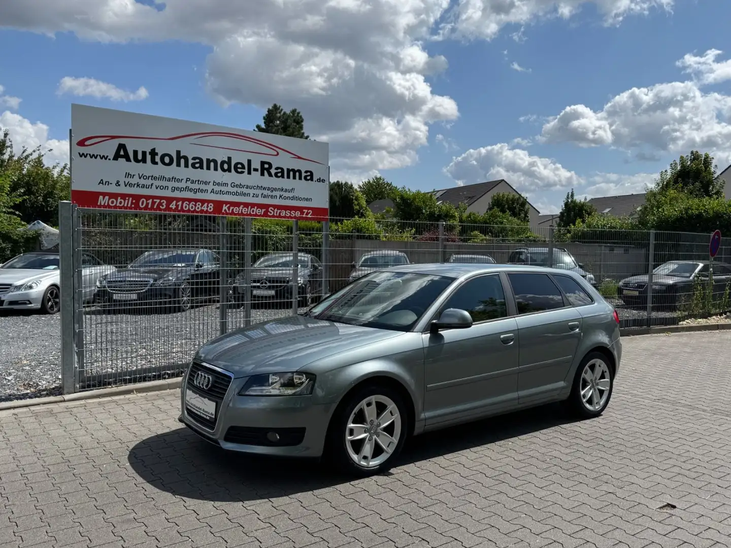 Audi A3 Sportback 1.4 TFSI Ambition TÜV 09.2026 Grau - 1