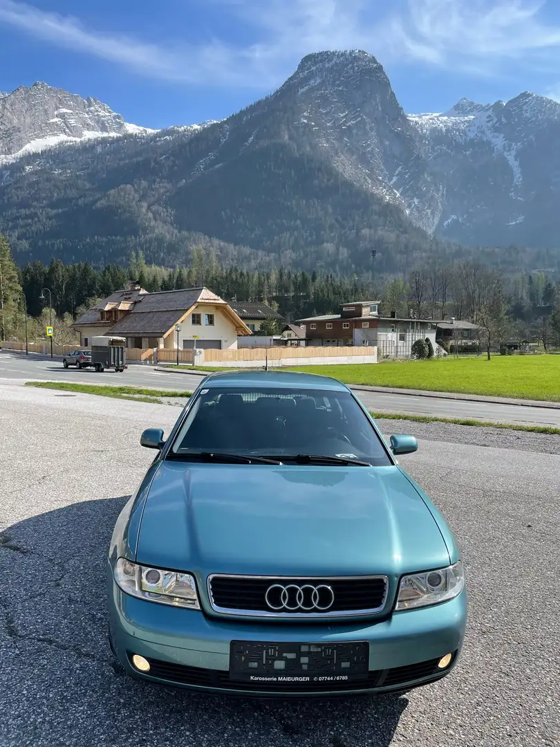 Audi A4 Avant 1.8 Grün - 2