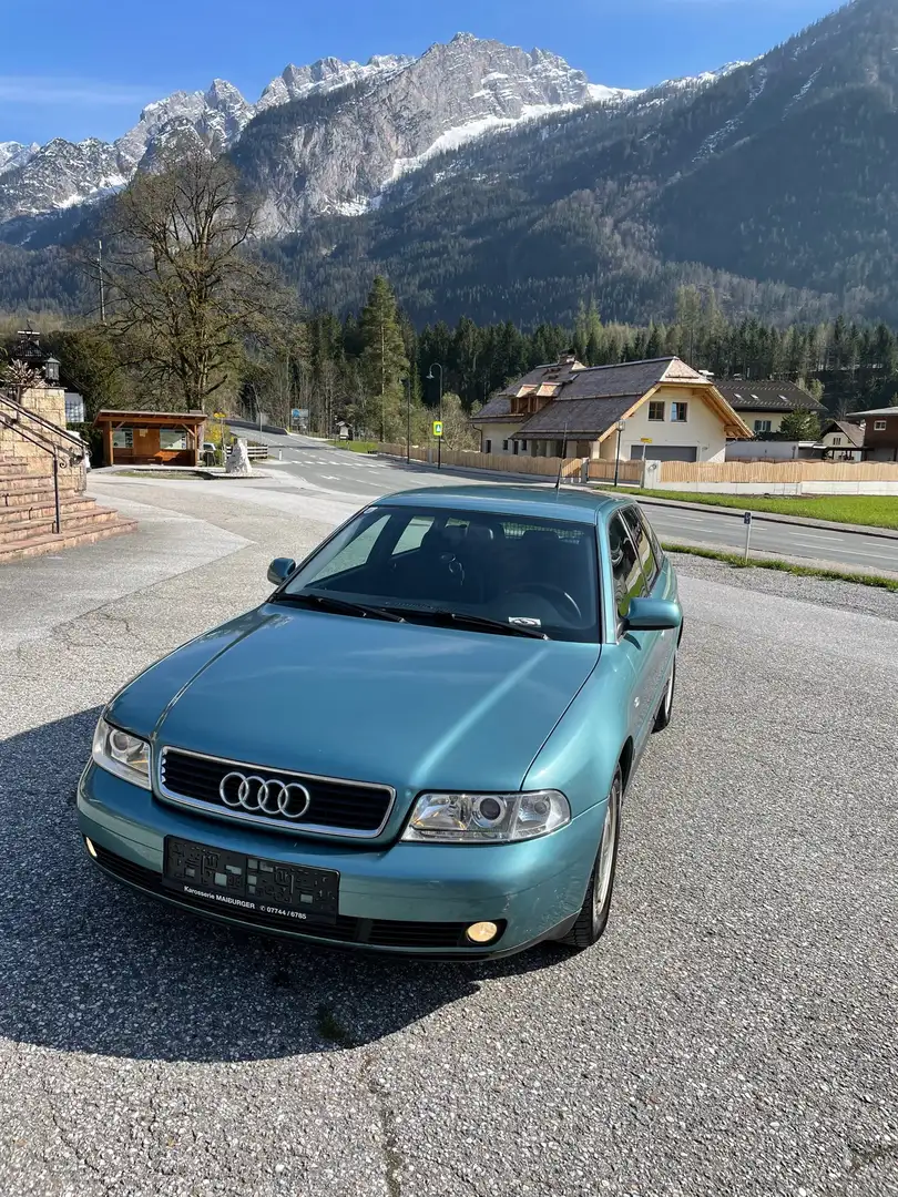 Audi A4 Avant 1.8 Vert - 1