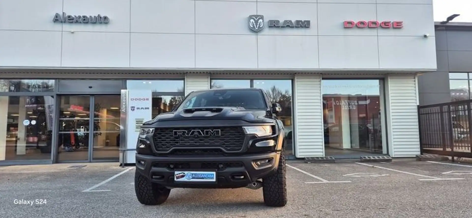 Dodge RAM 1500 RHO Schwarz - 1