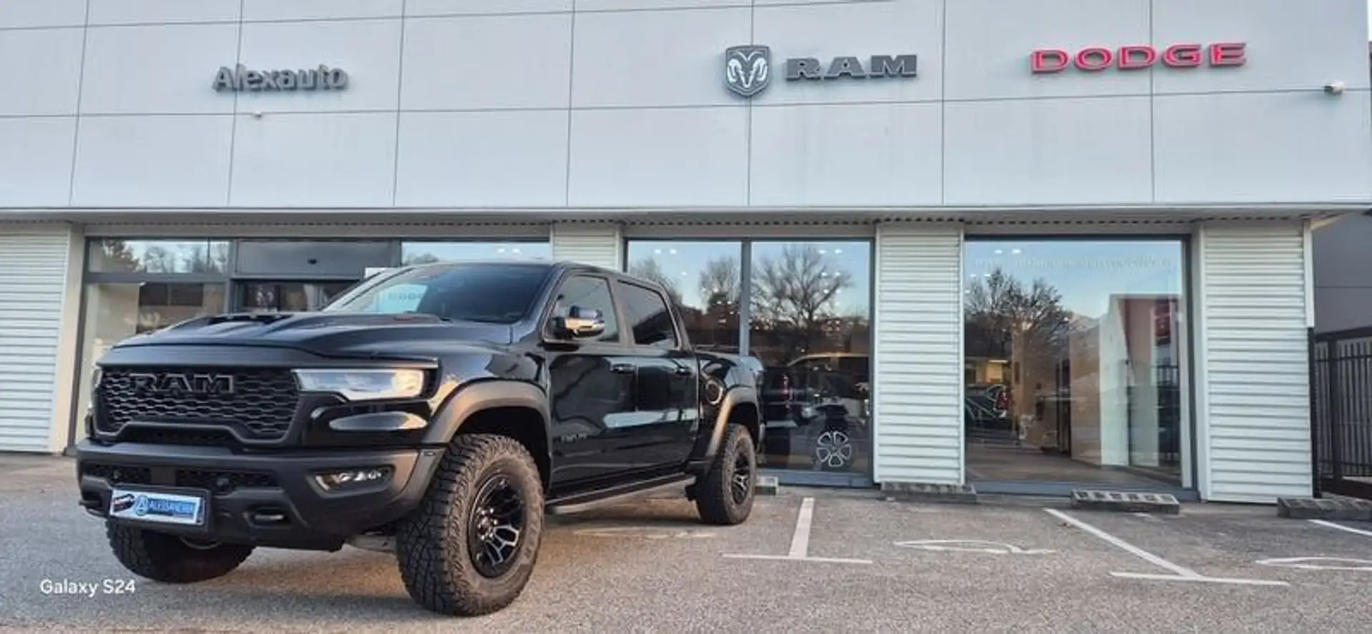 Dodge RAM 1500 RHO Schwarz - 2