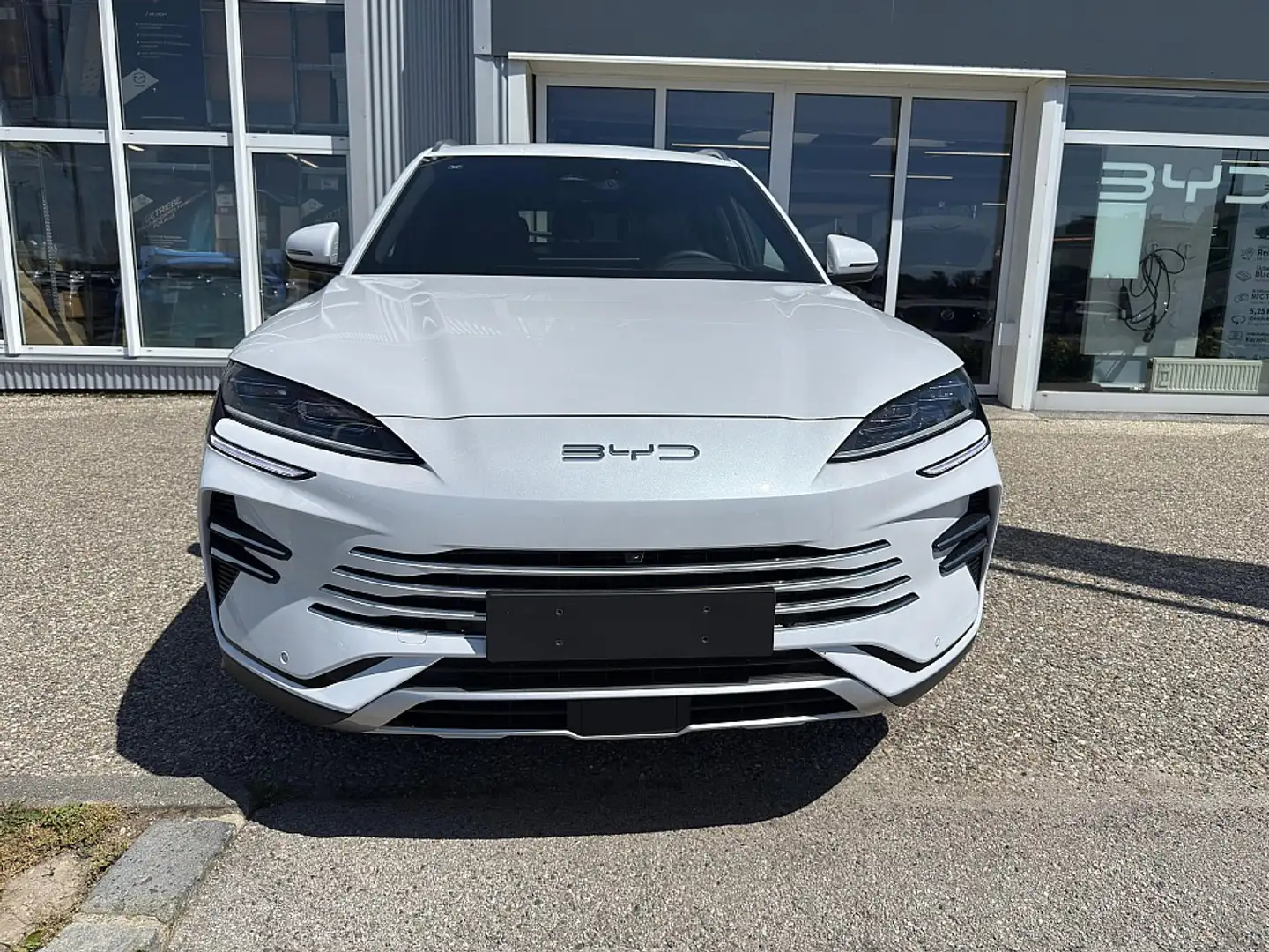 BYD Seal U DM-i PHEV 18,3kWh AWD Design Blanc - 2