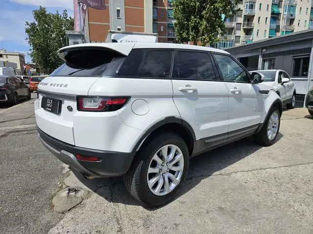 Land Rover Range Rover Evoque view 4