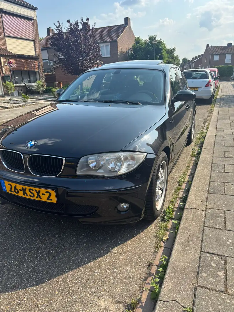 BMW 116 116i Executive Zwart - 1