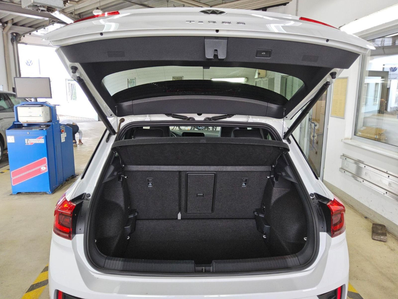Volkswagen T-Roc 1.5 TSI R-Line*BeatsAudio*LED-Matrix* — photo 6