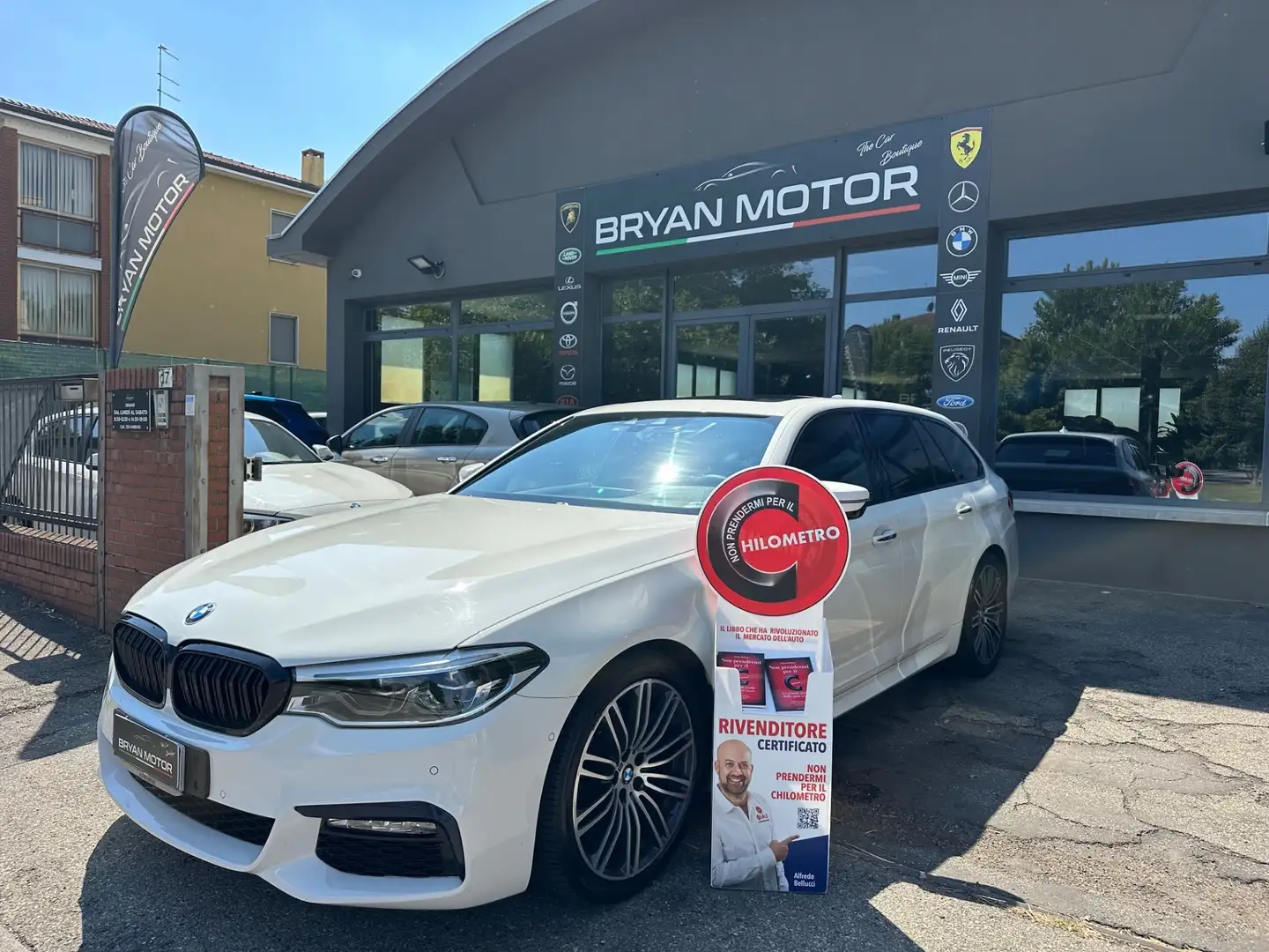 BMW 520 518d Touring Msport Weiß - 1