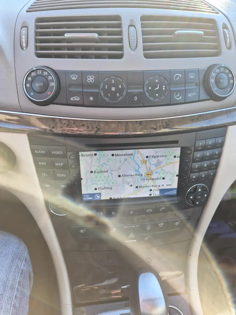 Mercedes-Benz E 320 E 320 CDI Classic DPF Grün - 2