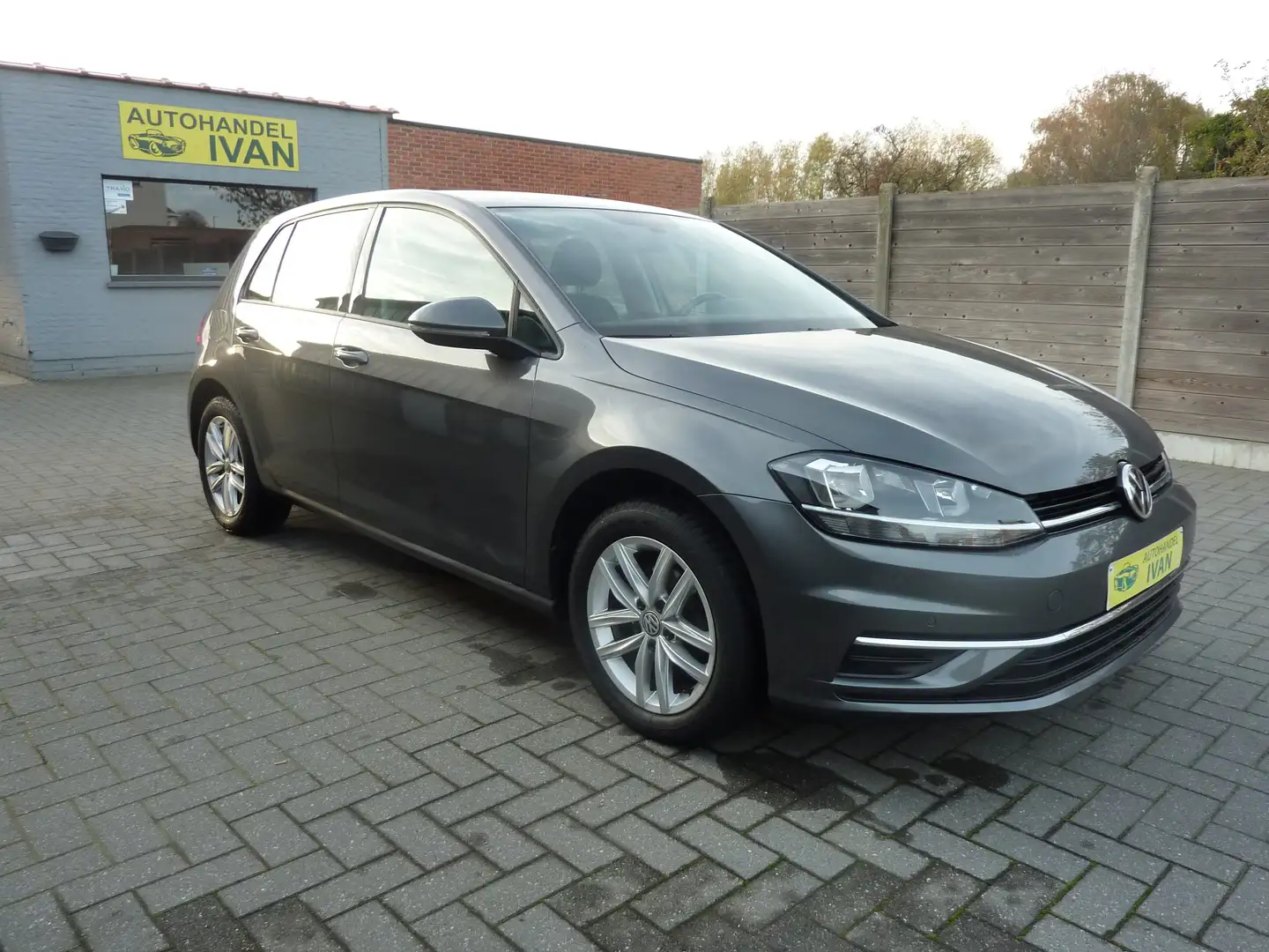 Volkswagen Golf Golf 1.0 TSI OPF Comfortline Gris - 1
