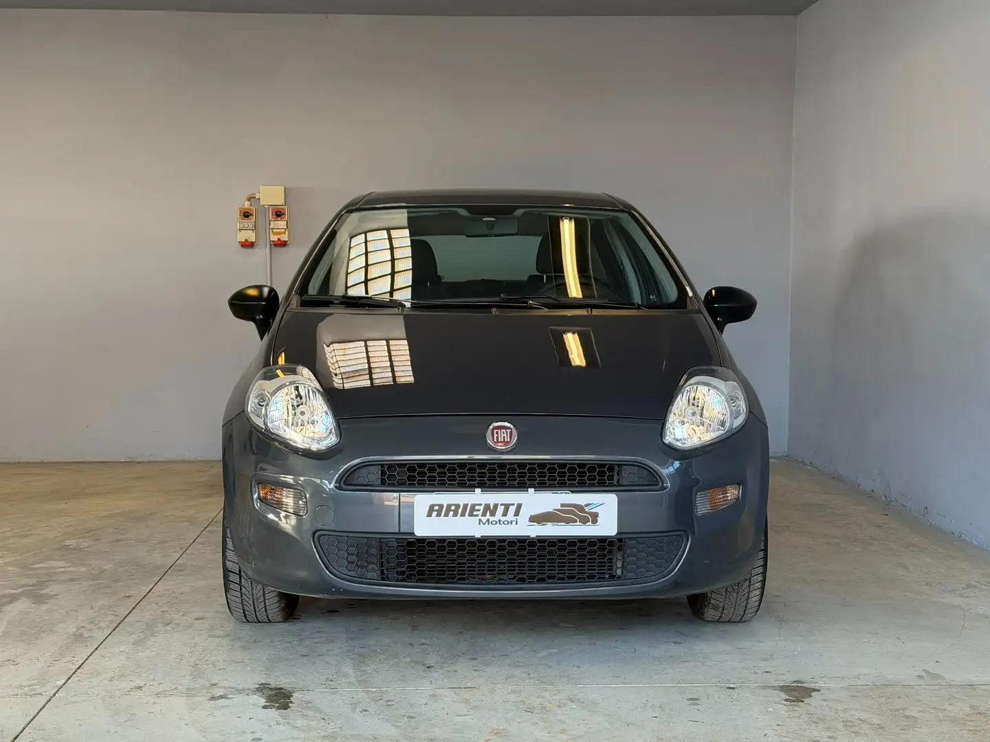 Fiat Punto 1.2cc BENZ 69cv EURO 6B - UNICO PROPRIETARIO Gris - 2