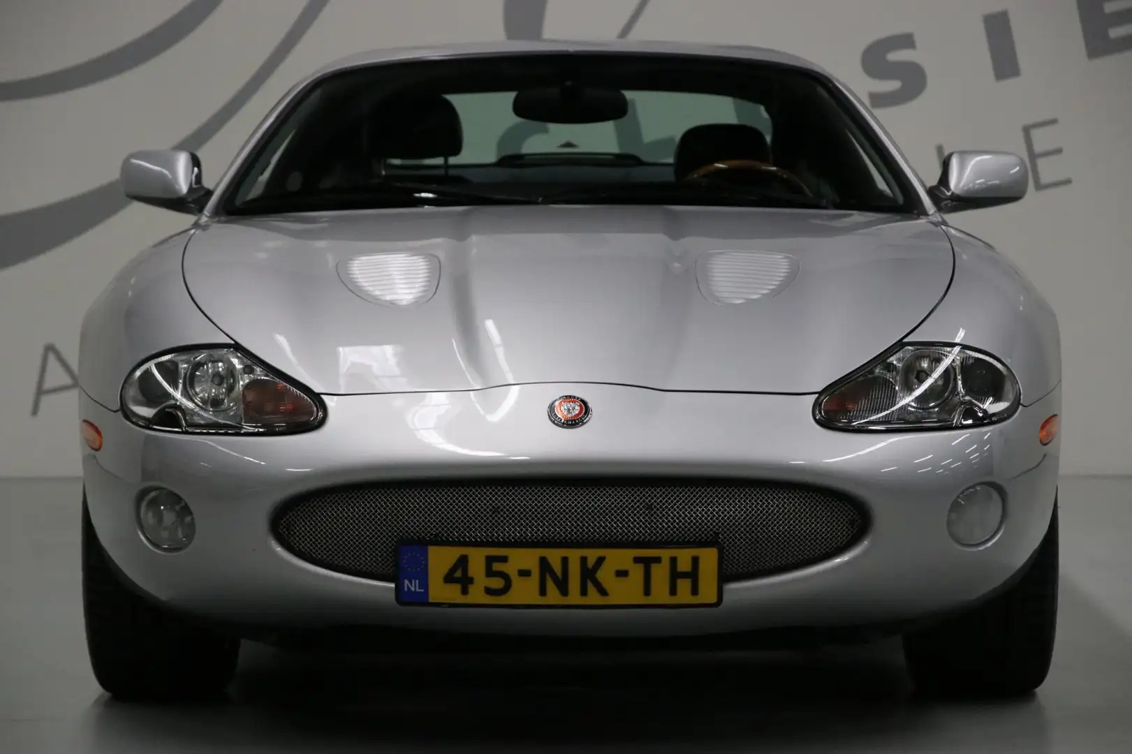 Jaguar XKR 4.0 V8 Coupé/ Historie aanwezig/ Parkeersensoren Gris - 2