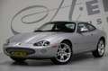 Jaguar XKR 4.0 V8 Coupé/ Historie aanwezig/ Parkeersensoren Grijs - thumbnail 1
