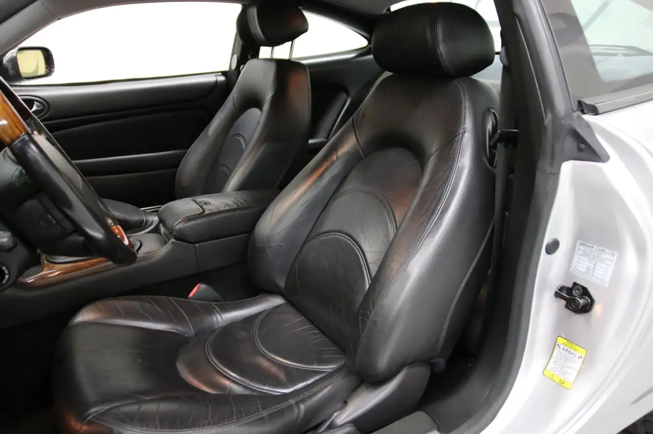 Jaguar XKR 4.0 V8 Coupé/ Historie aanwezig/ Parkeersensoren, foto 9