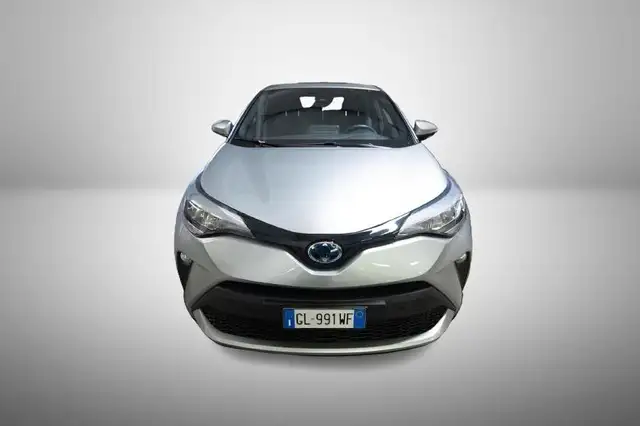 Toyota C-HR view 22