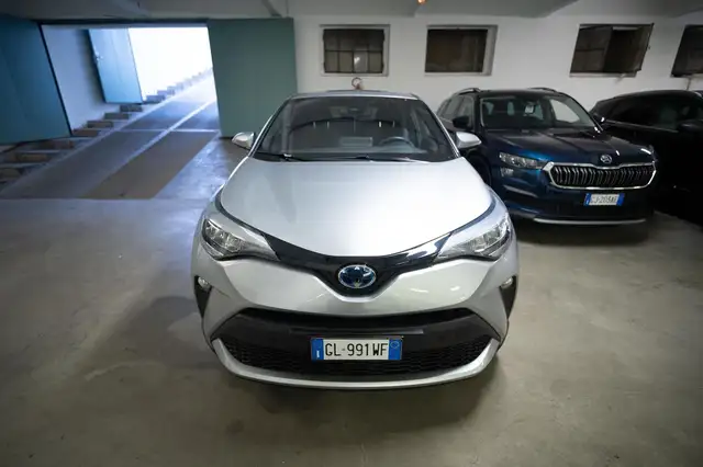 Toyota C-HR view 5