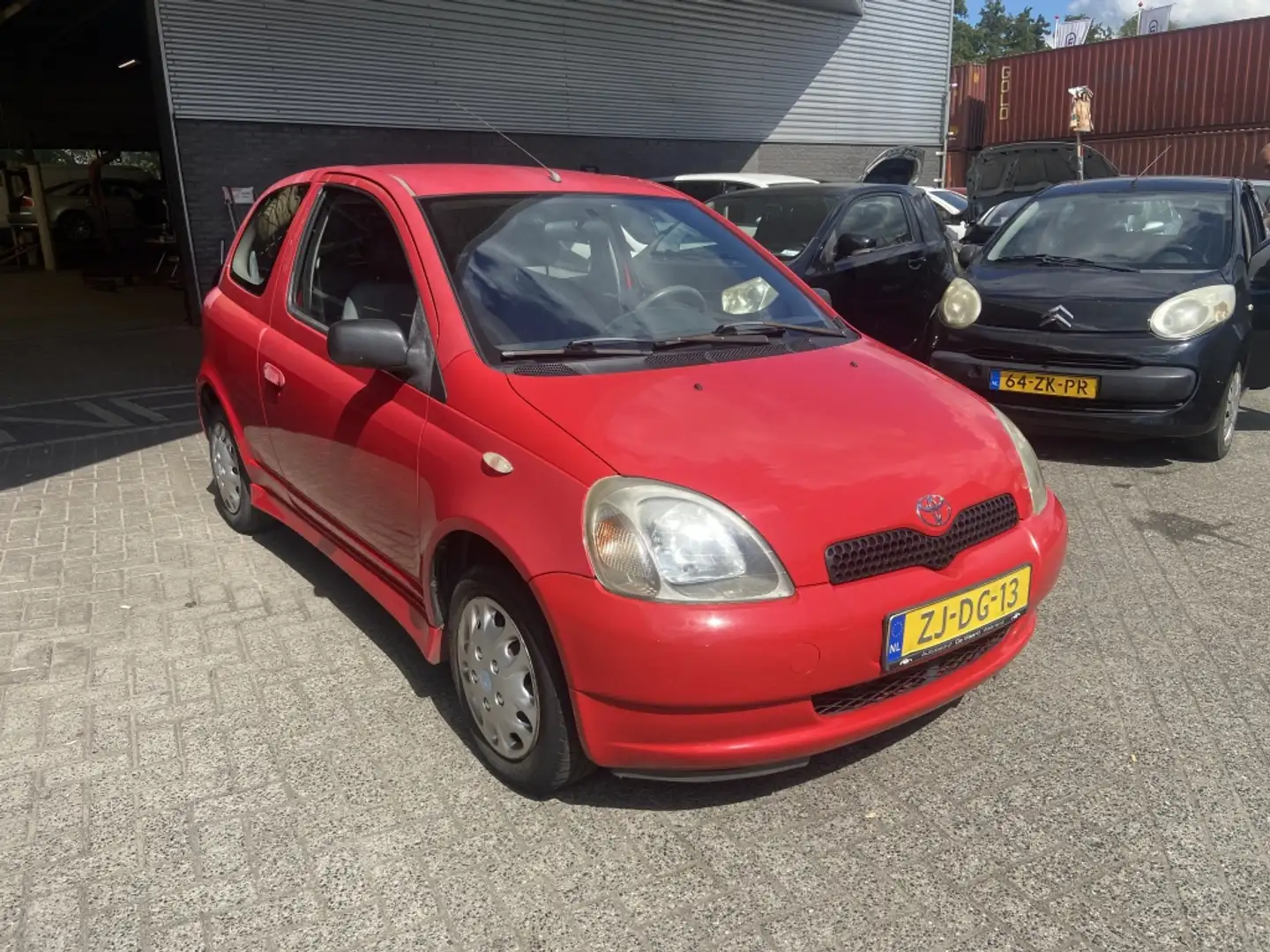 Toyota Yaris 1.0-16V VVT-i Terra Rood - 1
