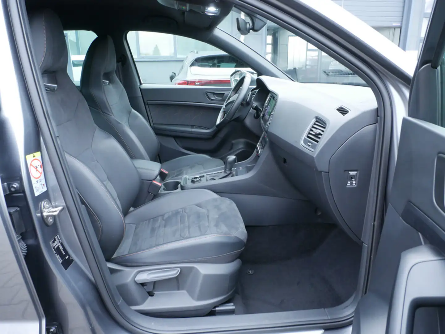 CUPRA Ateca 2.0 TSI 4Drive FACEL. LED 360° COPPER Grau - 2