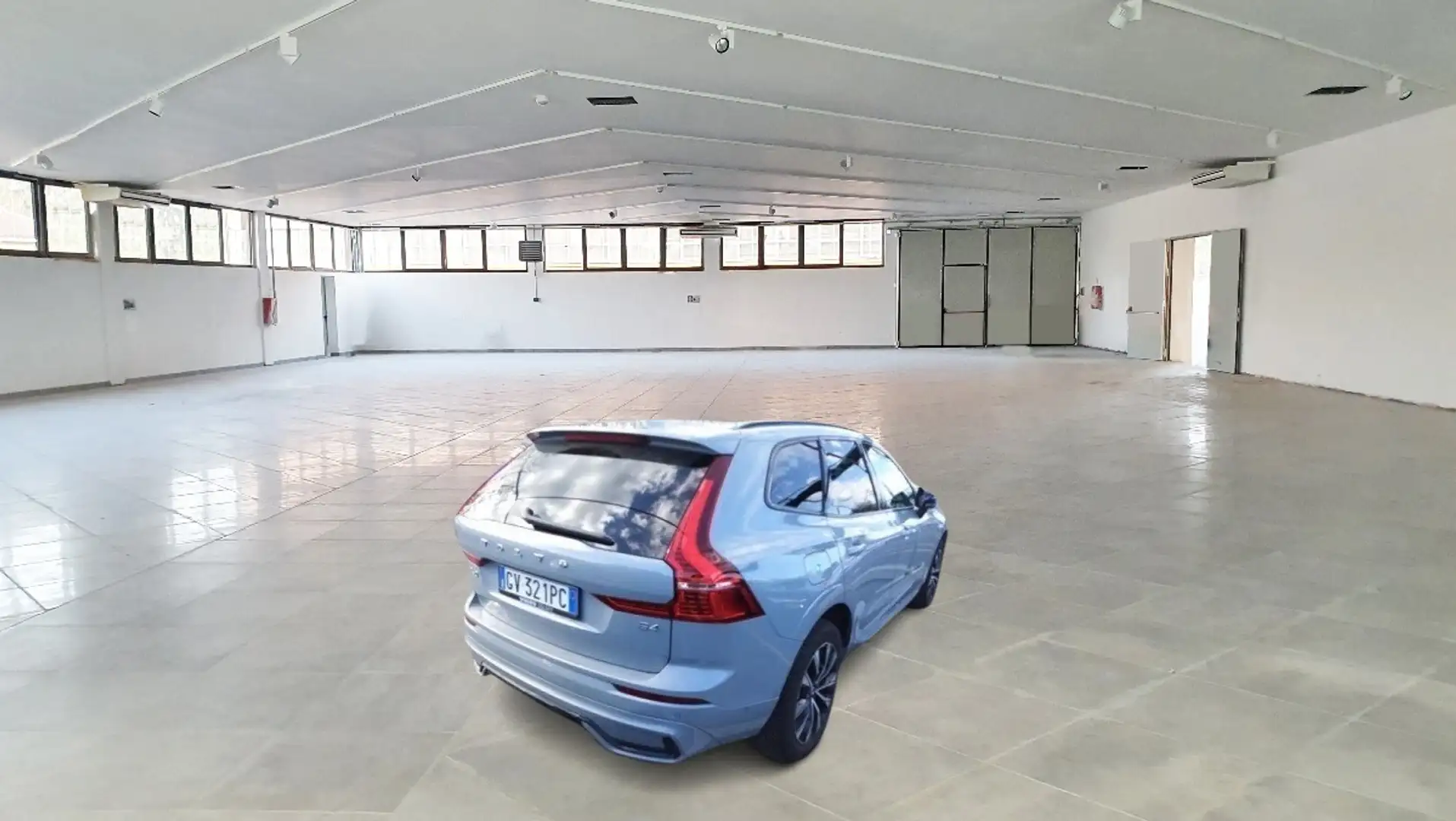 Volvo XC60 B4 Mild Hybrid Automatico Plus Dark Blu/Azzurro - 2