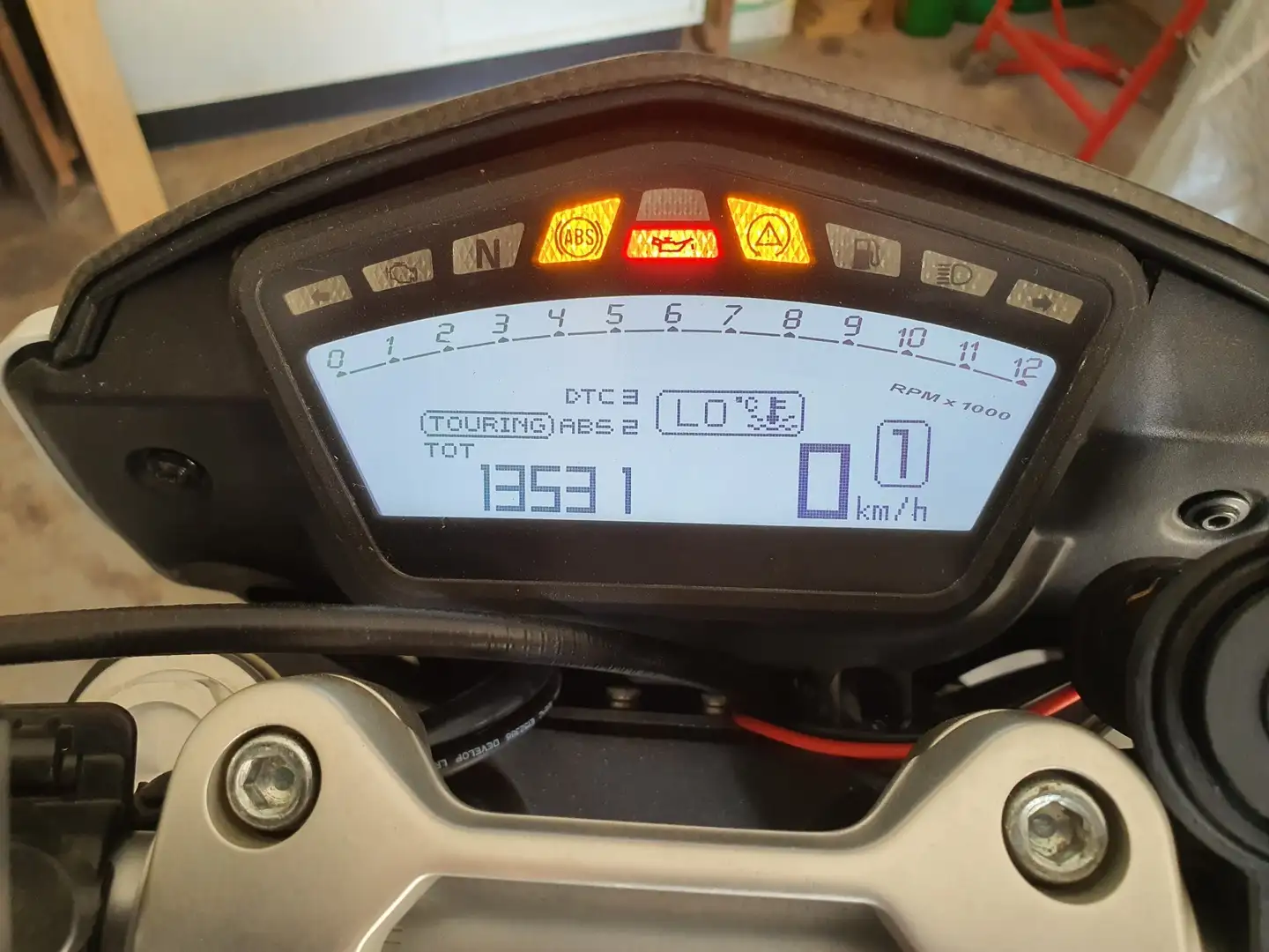 Ducati Hypermotard 939 Weiß - 2
