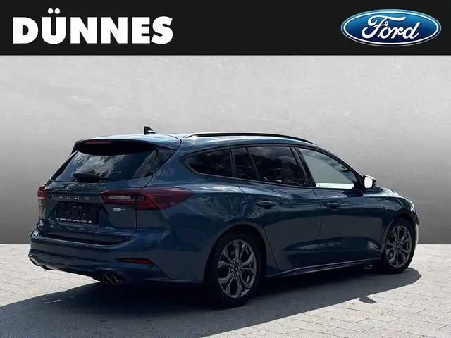 Ford Focus view 2
