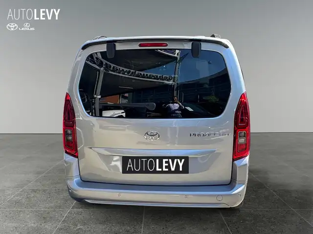 Toyota Proace City view 5