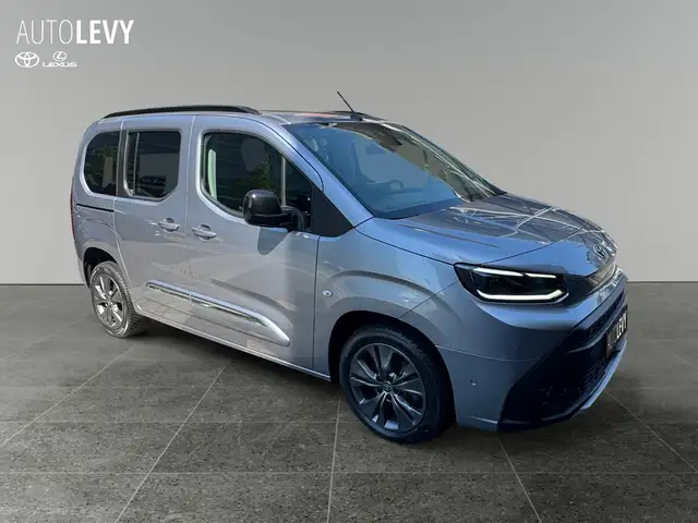 Toyota Proace City view 8