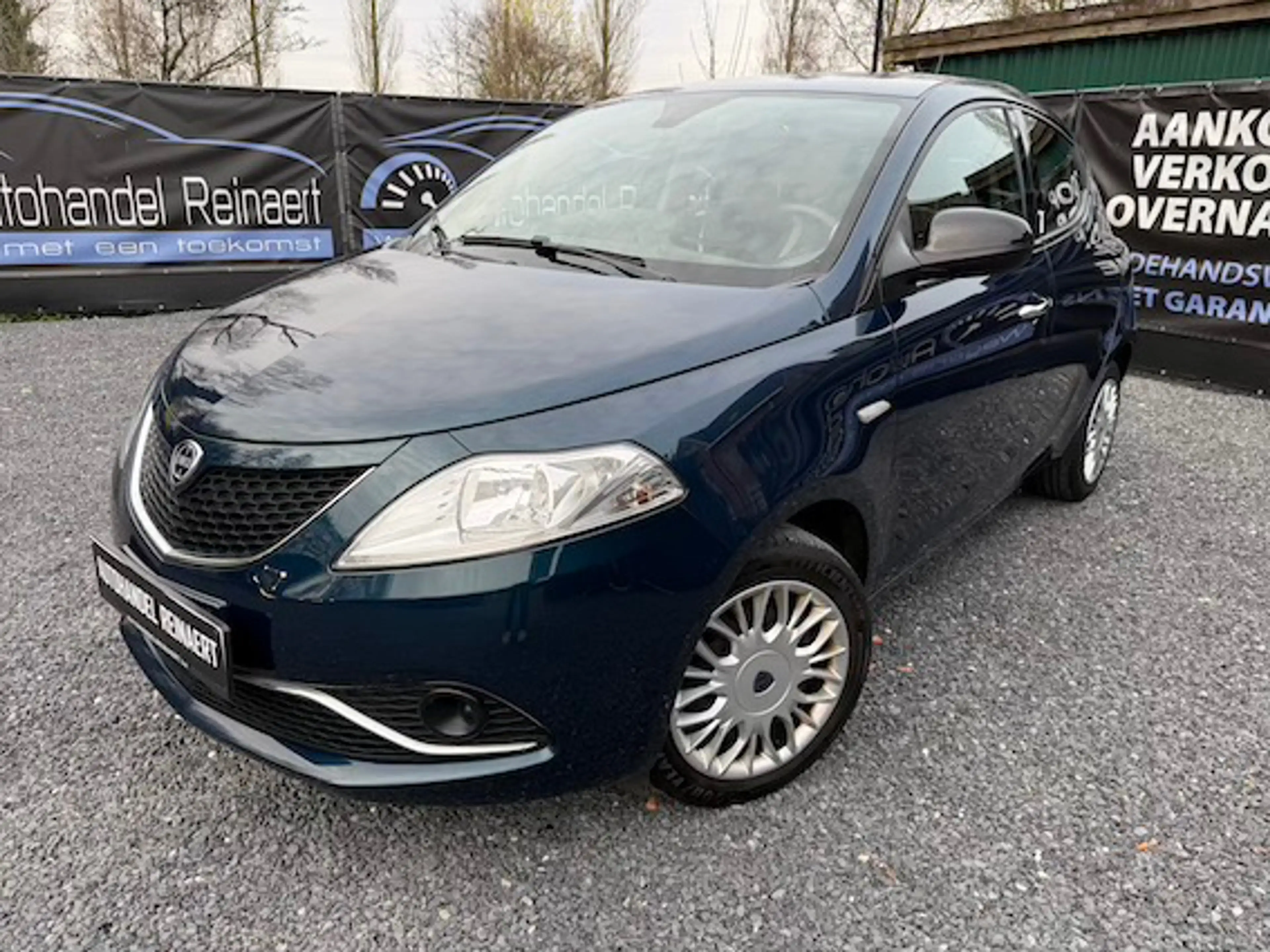 Lancia Ypsilon Ypsilon 1.2i Fire Evo Platinium, Ac + 12m Garantie