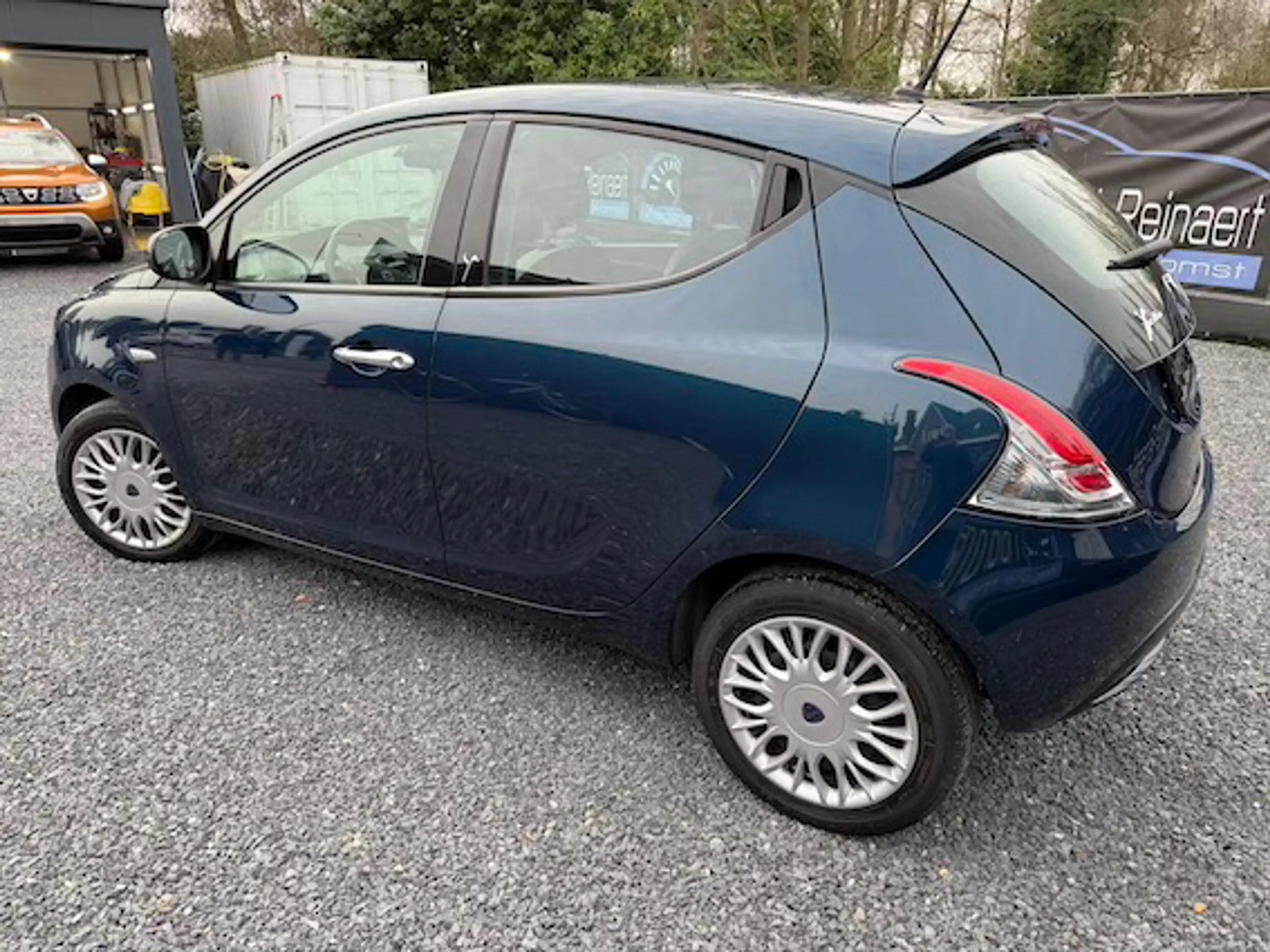 Lancia Ypsilon Ypsilon 1.2i Fire Evo Platinium, Ac + 12m Garantie — photo 4