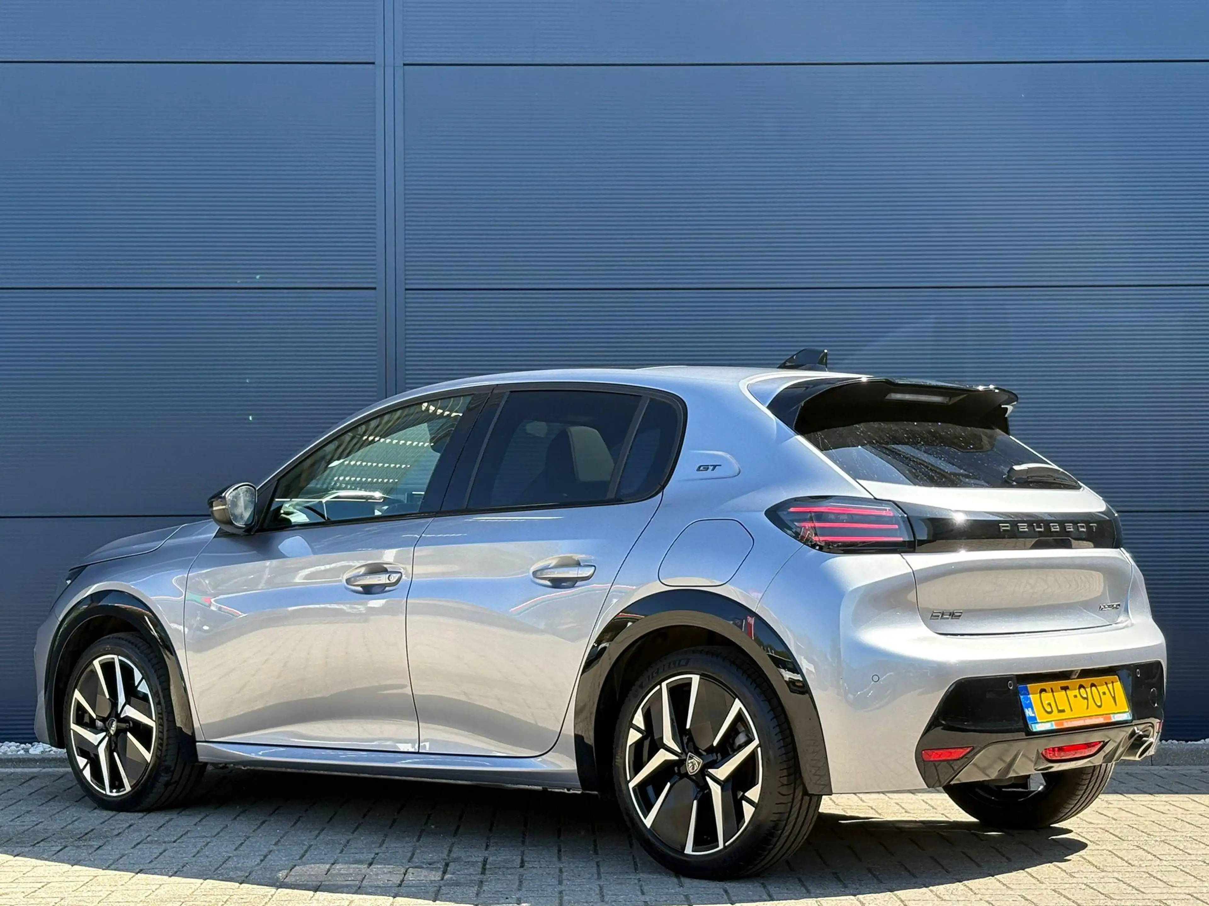 Peugeot 208 1.2 Hybrid 100 e-DCS6 GT | Panoramadak | Camera | — photo 7