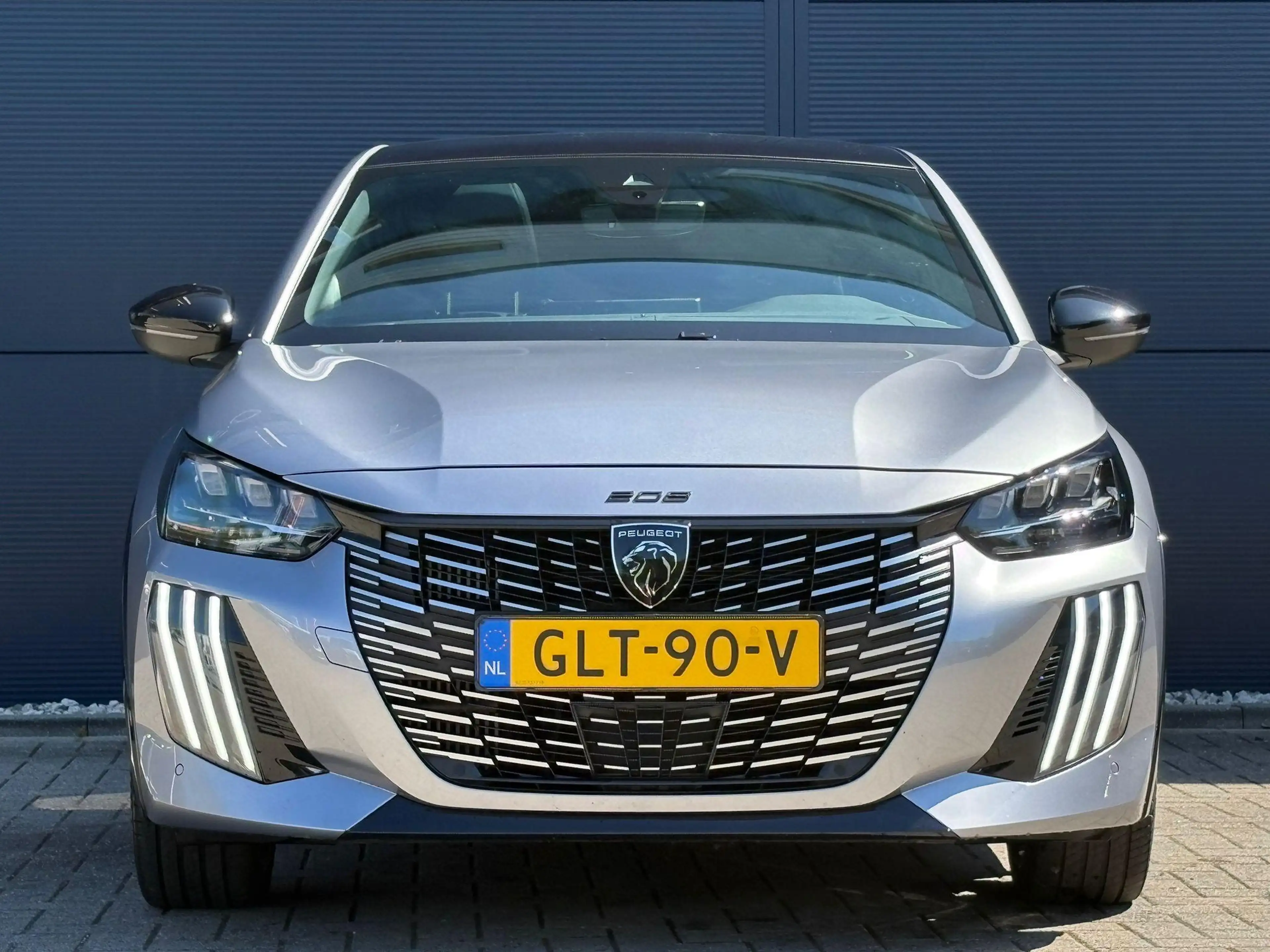 Peugeot 208 1.2 Hybrid 100 e-DCS6 GT | Panoramadak | Camera | — photo 2