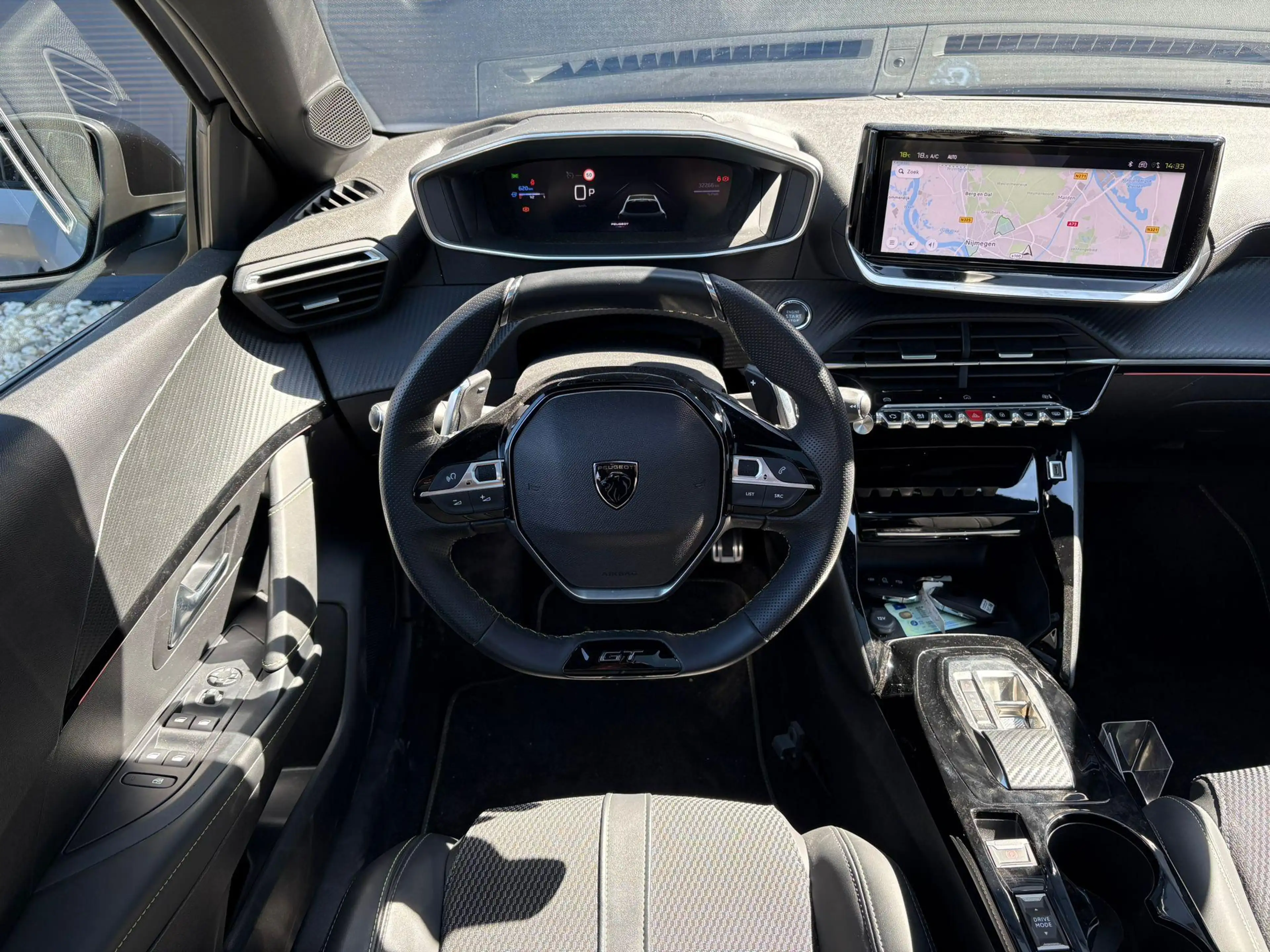 Peugeot 208 1.2 Hybrid 100 e-DCS6 GT | Panoramadak | Camera | — photo 15