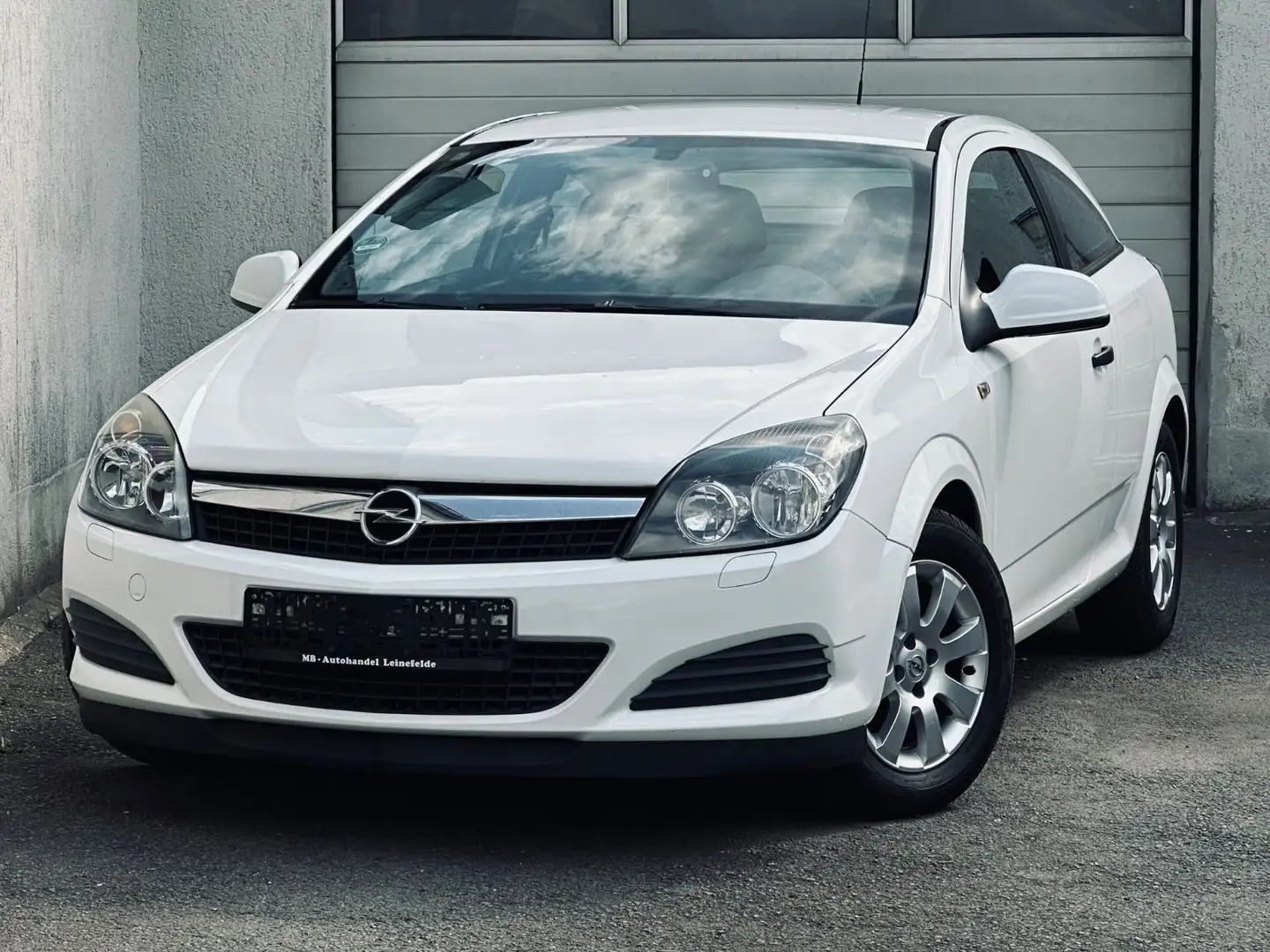 Opel Astra H  1.4 GTC*NAVI*PDC*ALU* Blanco - 1