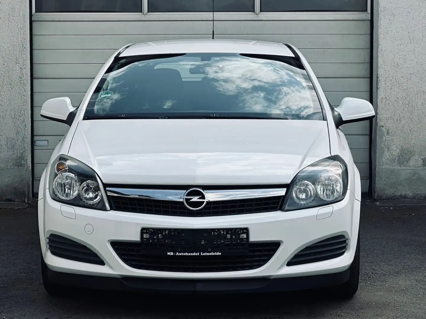 Opel Astra H  1.4 GTC*NAVI*PDC*ALU* Blanco - 2