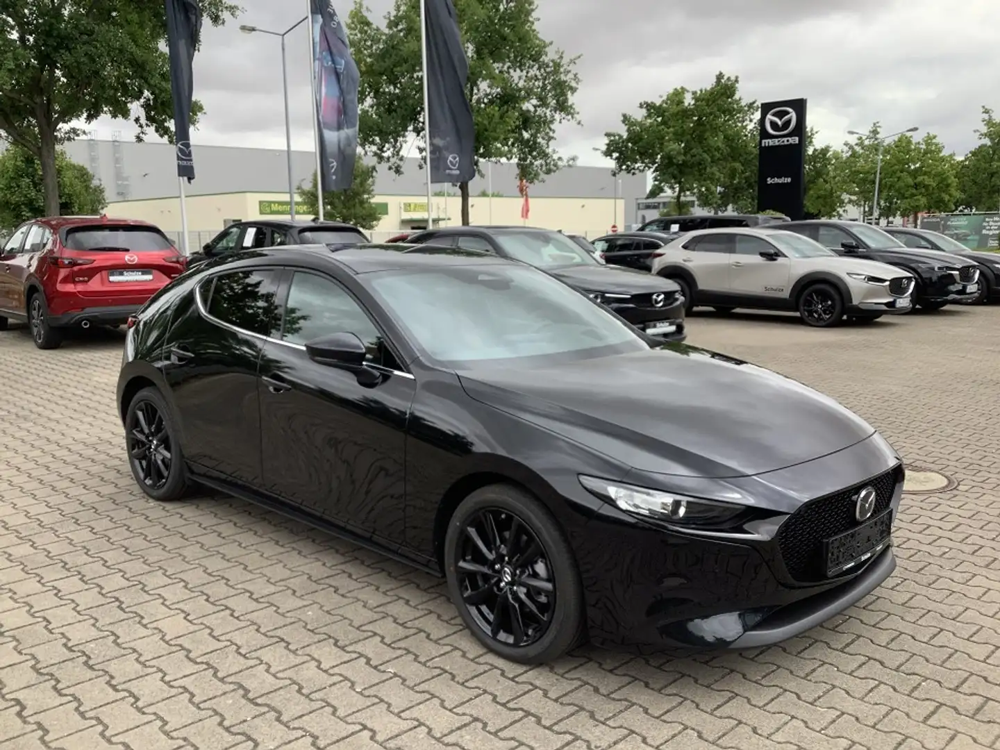 Mazda 3 2025 2.5L e-SKYACTIV G 140ps Nagisa Schwarz - 1